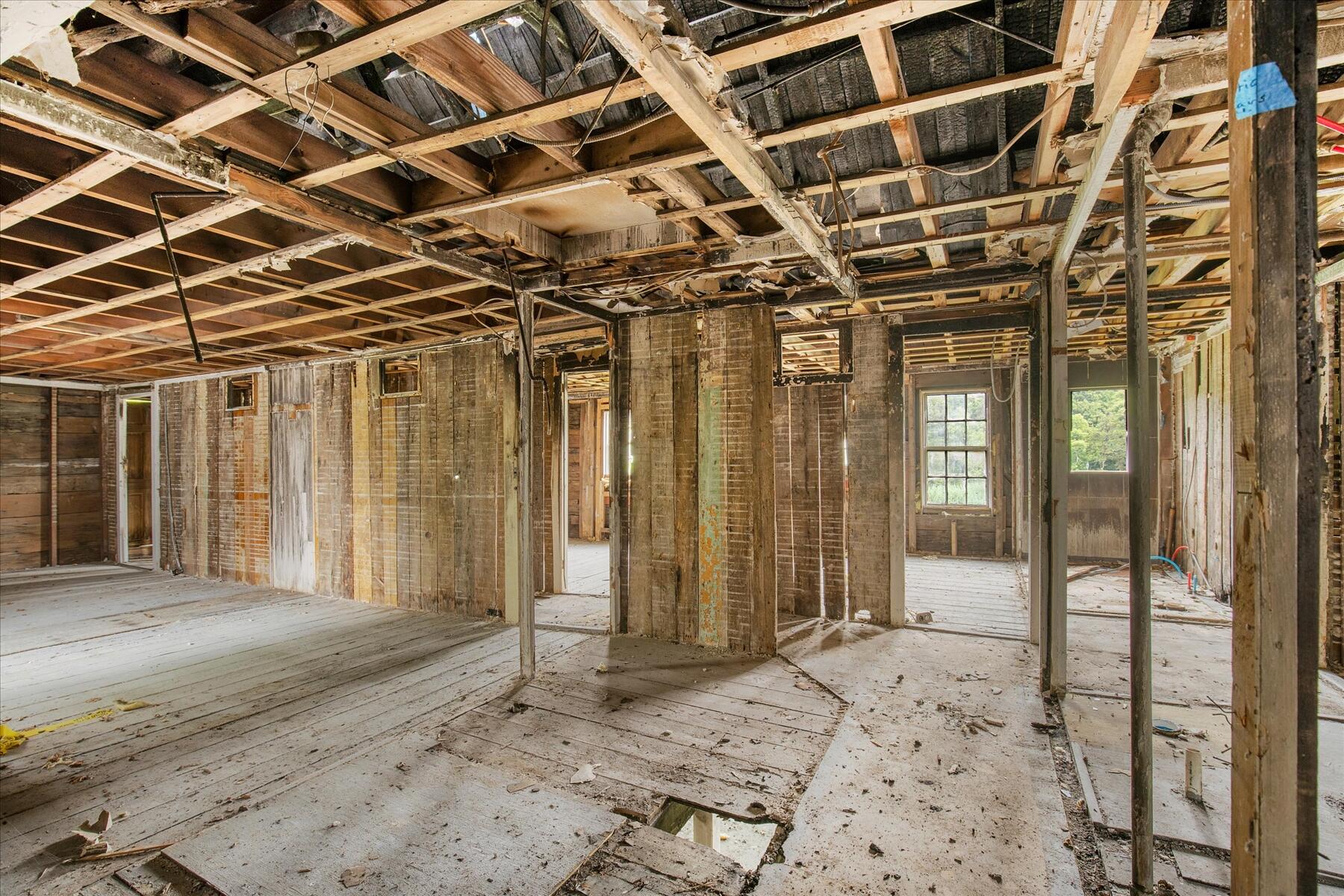 70 W Main Street Property Photo 24