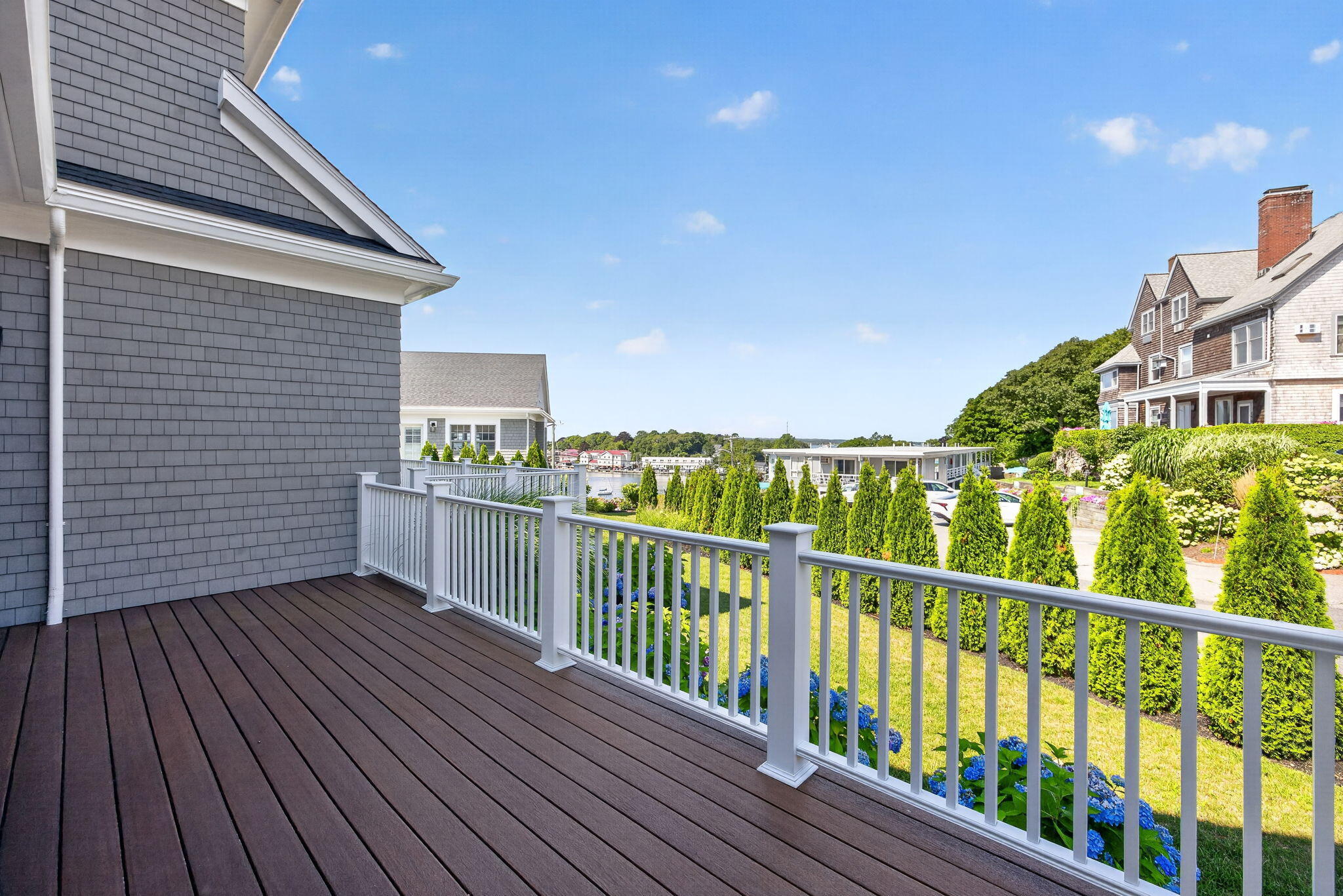 533 Woods Hole Road Unit B102 Property Photo 4