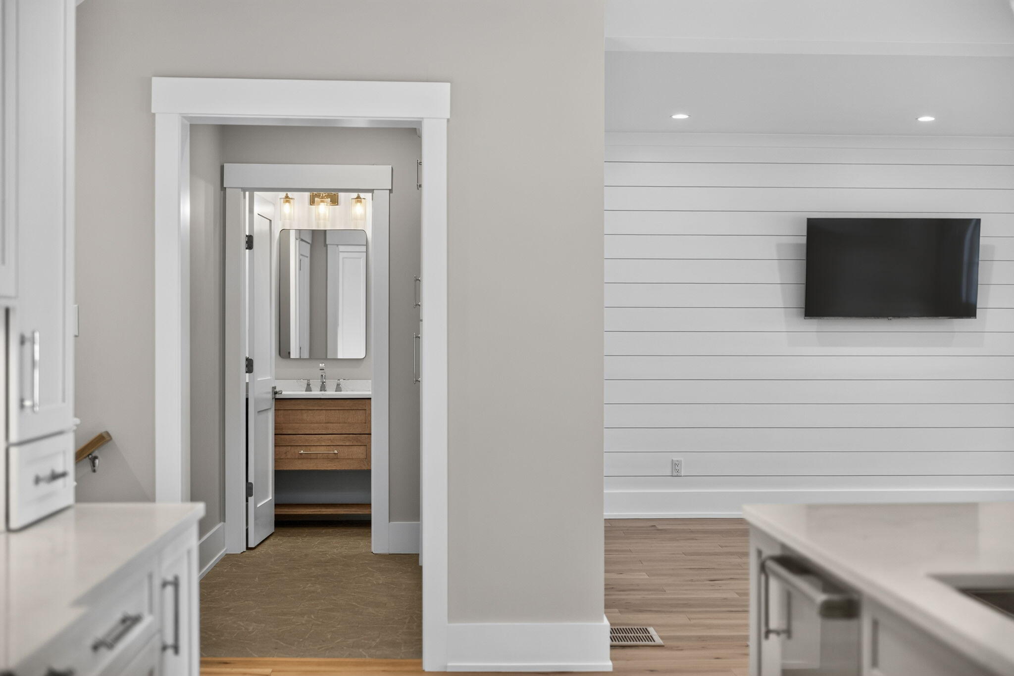 533 Woods Hole Road Unit B102 Property Photo 21