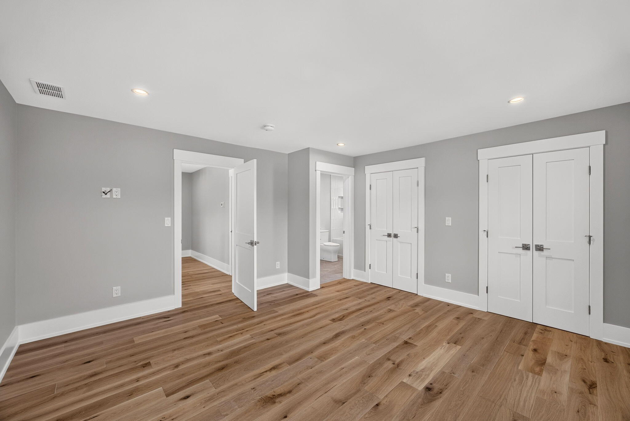 533 Woods Hole Road Unit B102 Property Photo 27