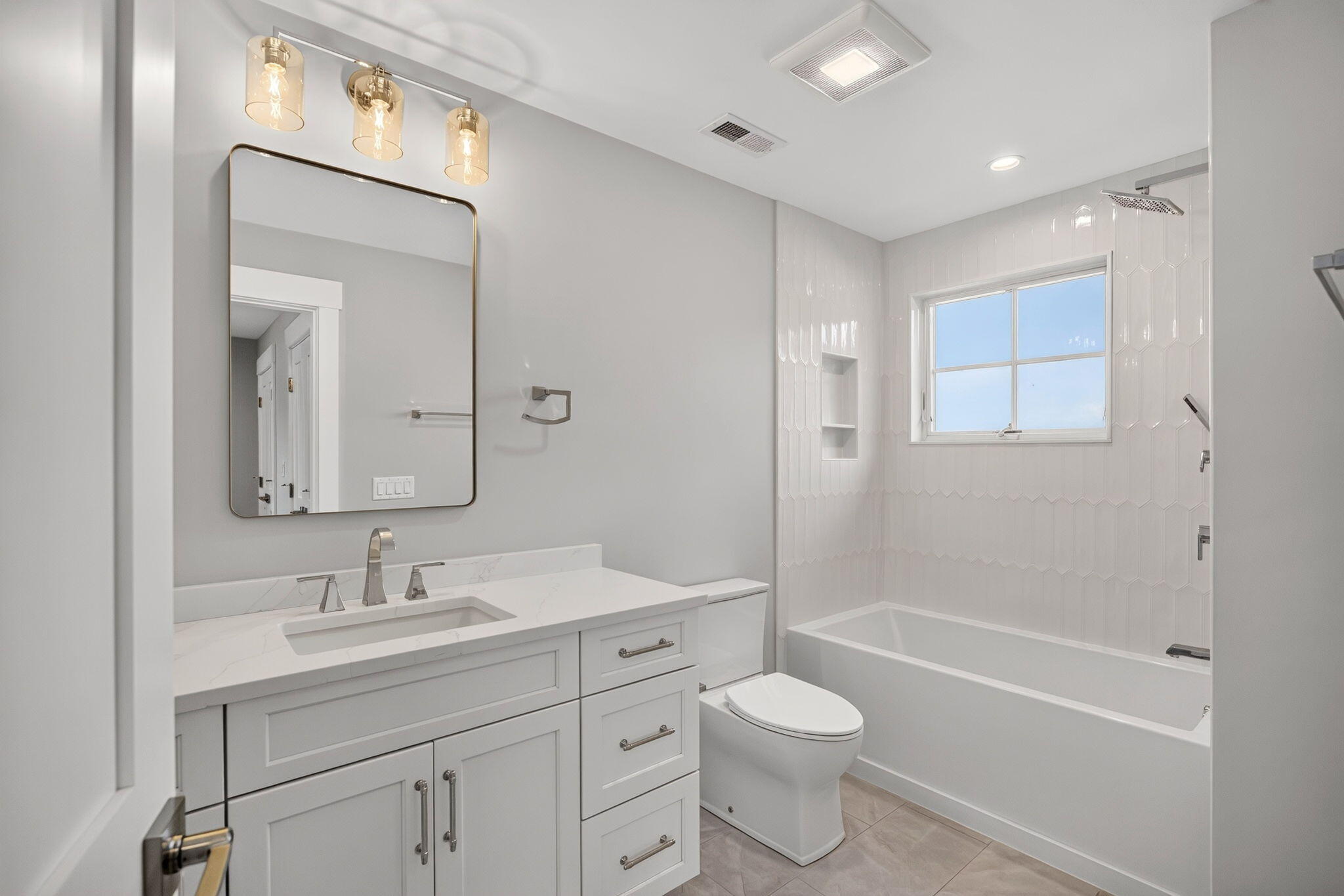 533 Woods Hole Road Unit B102 Property Photo 30