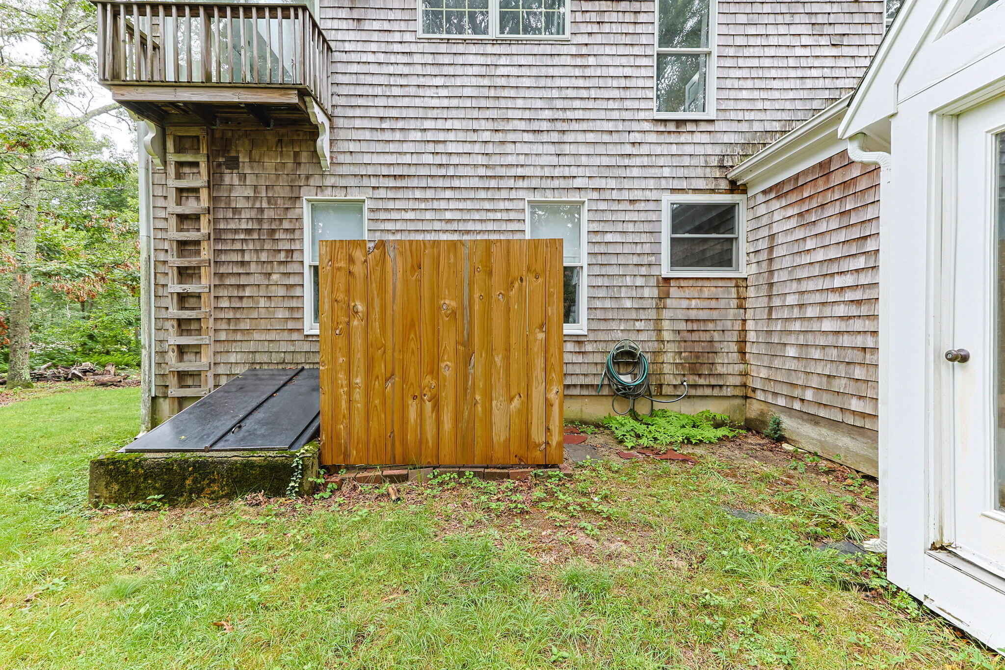 2 Sharon Lane Property Photo 43