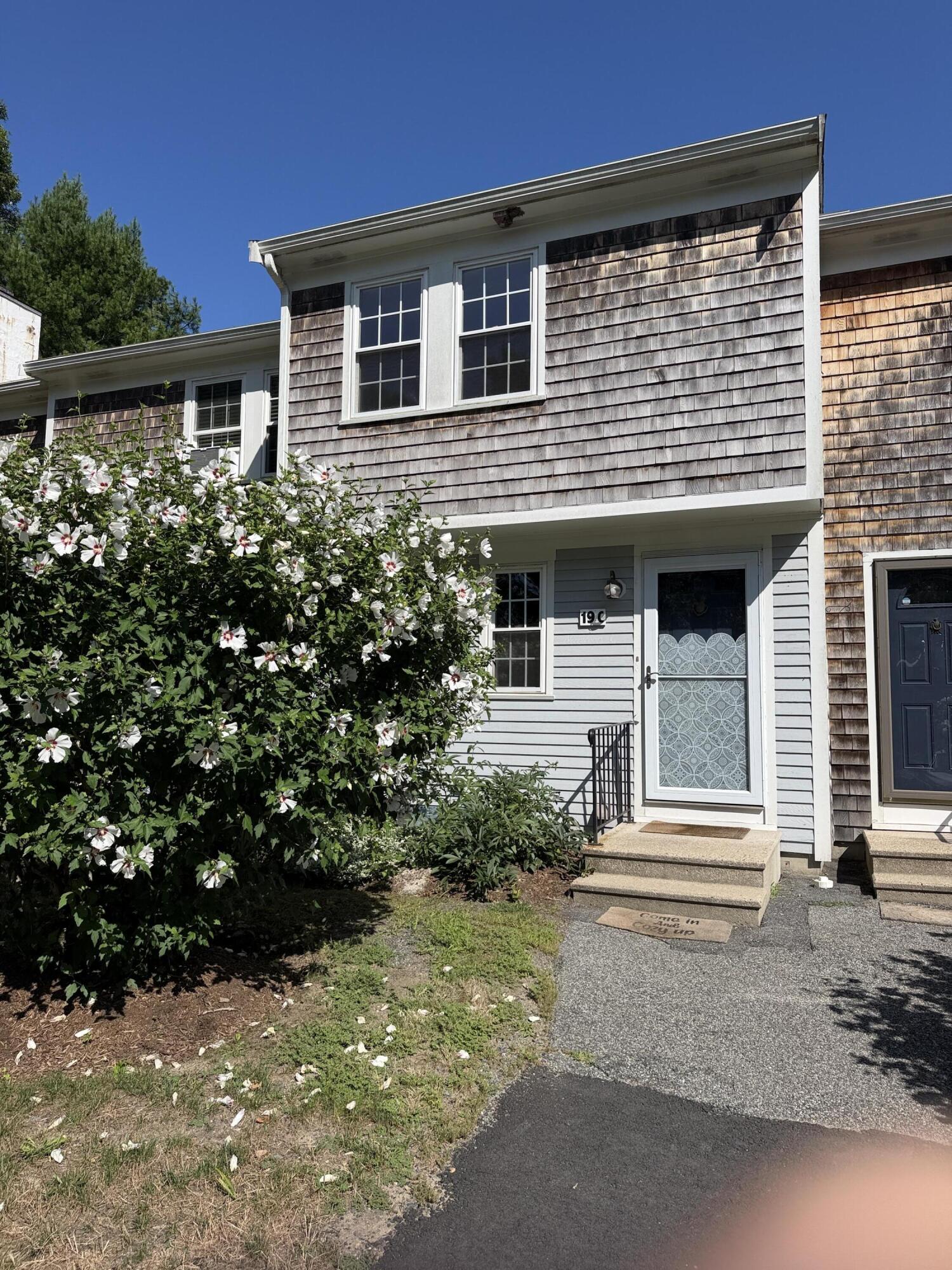 300 Falmouth Road Apt 19c Property Photo 2