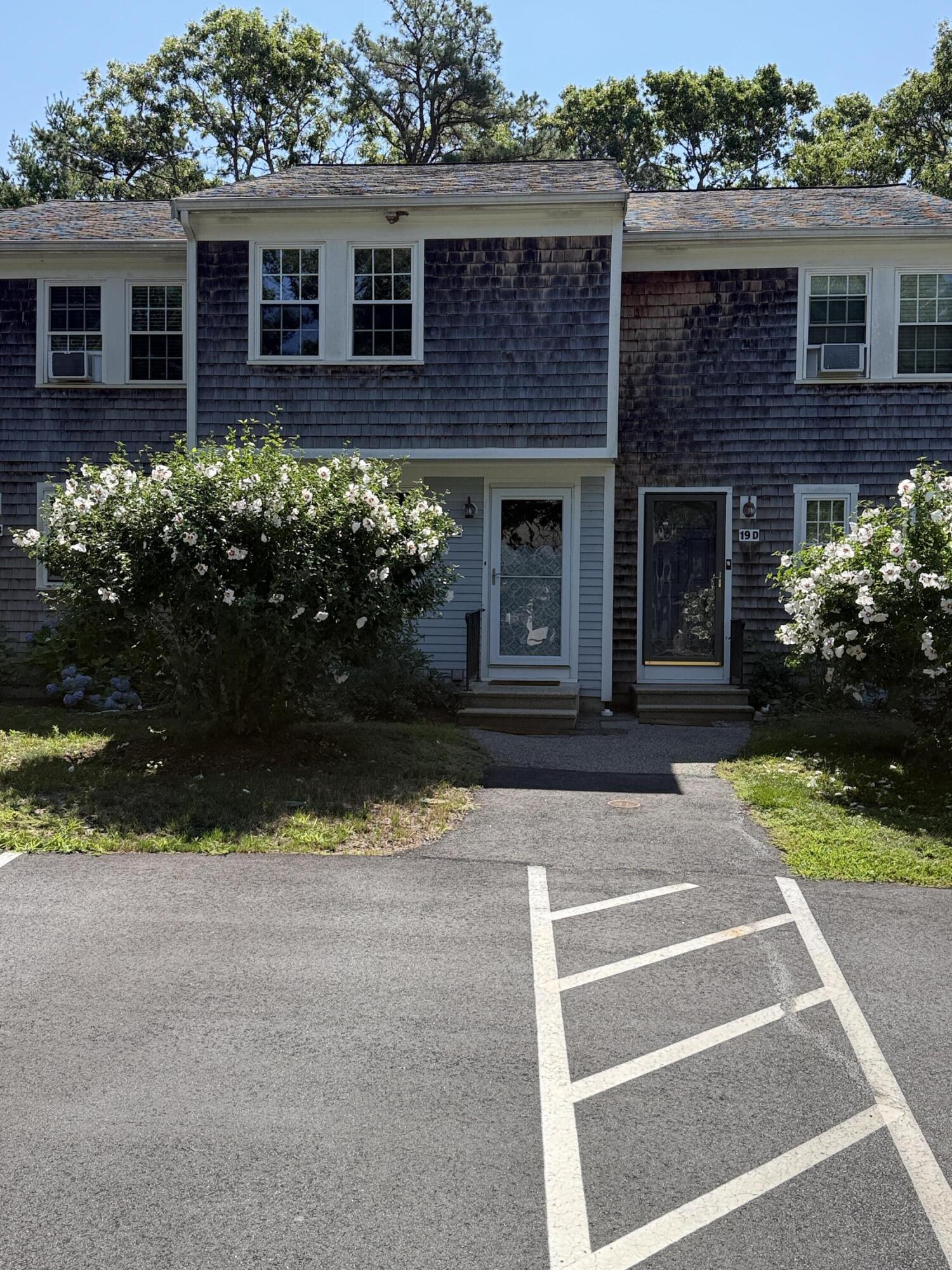 300 Falmouth Road Apt 19c Property Photo 3