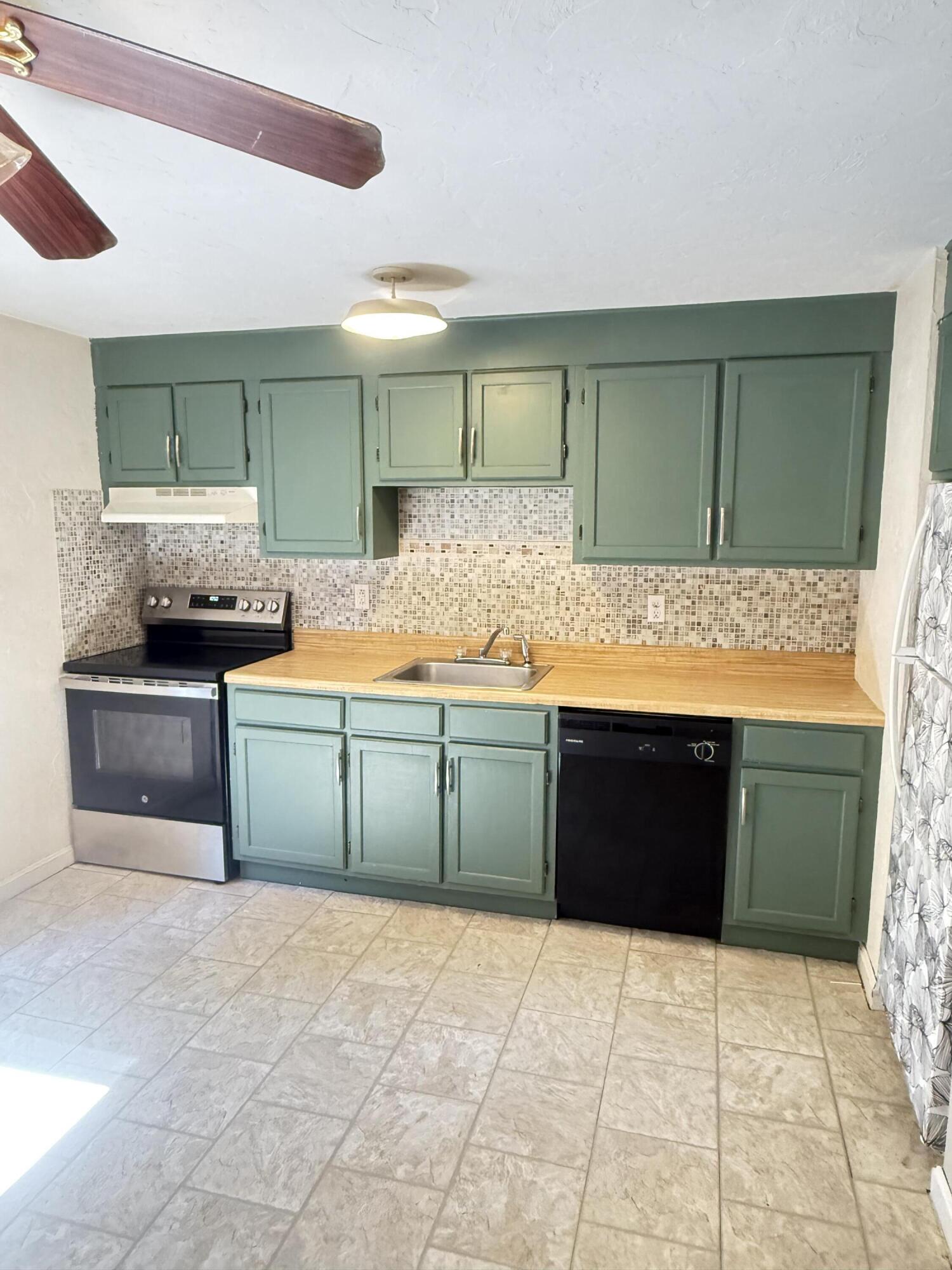 300 Falmouth Road Apt 19c Property Photo 18