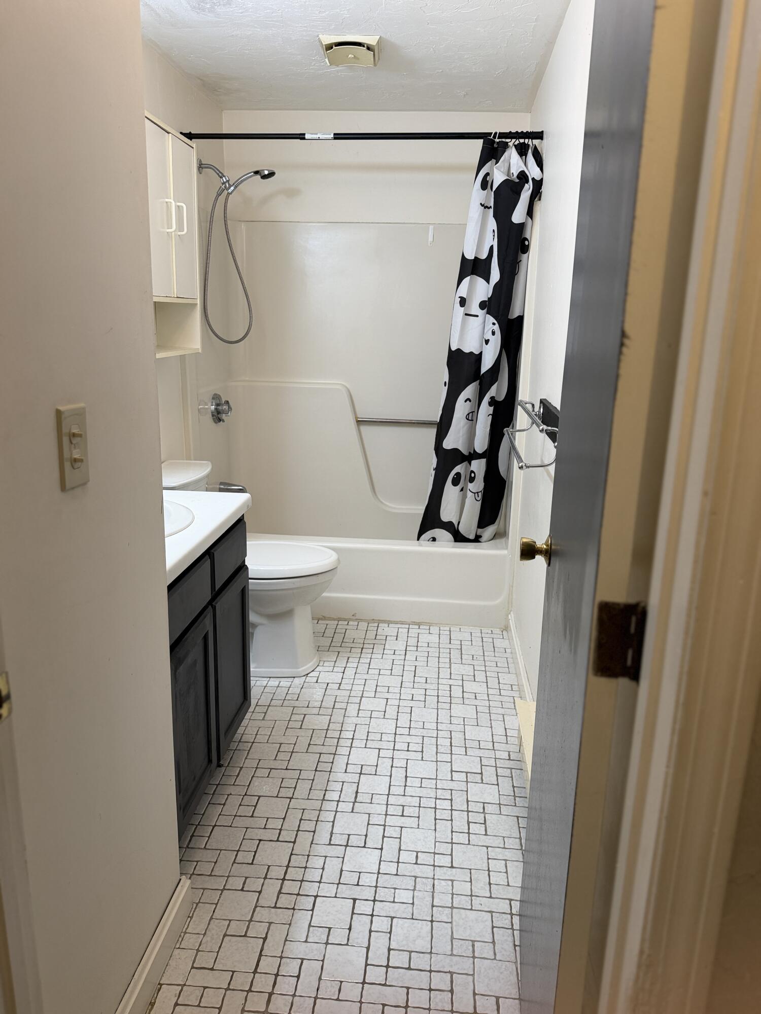 300 Falmouth Road Apt 19c Property Photo 23