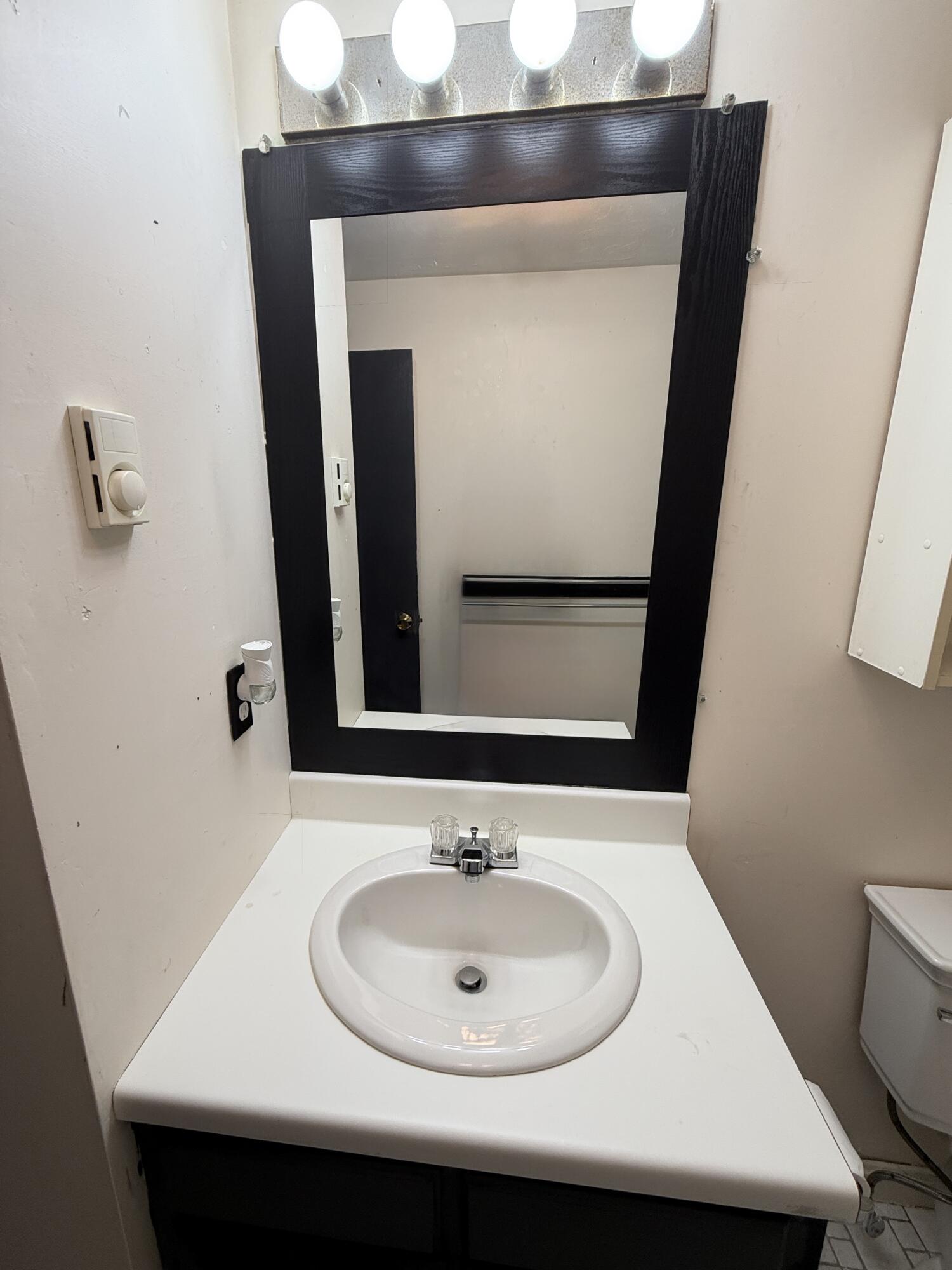 300 Falmouth Road Apt 19c Property Photo 24