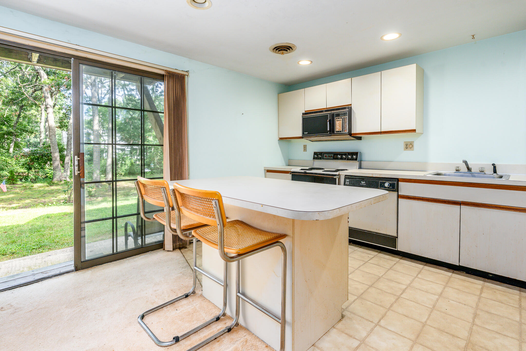 195 Falmouth Road # 8d Property Photo 3