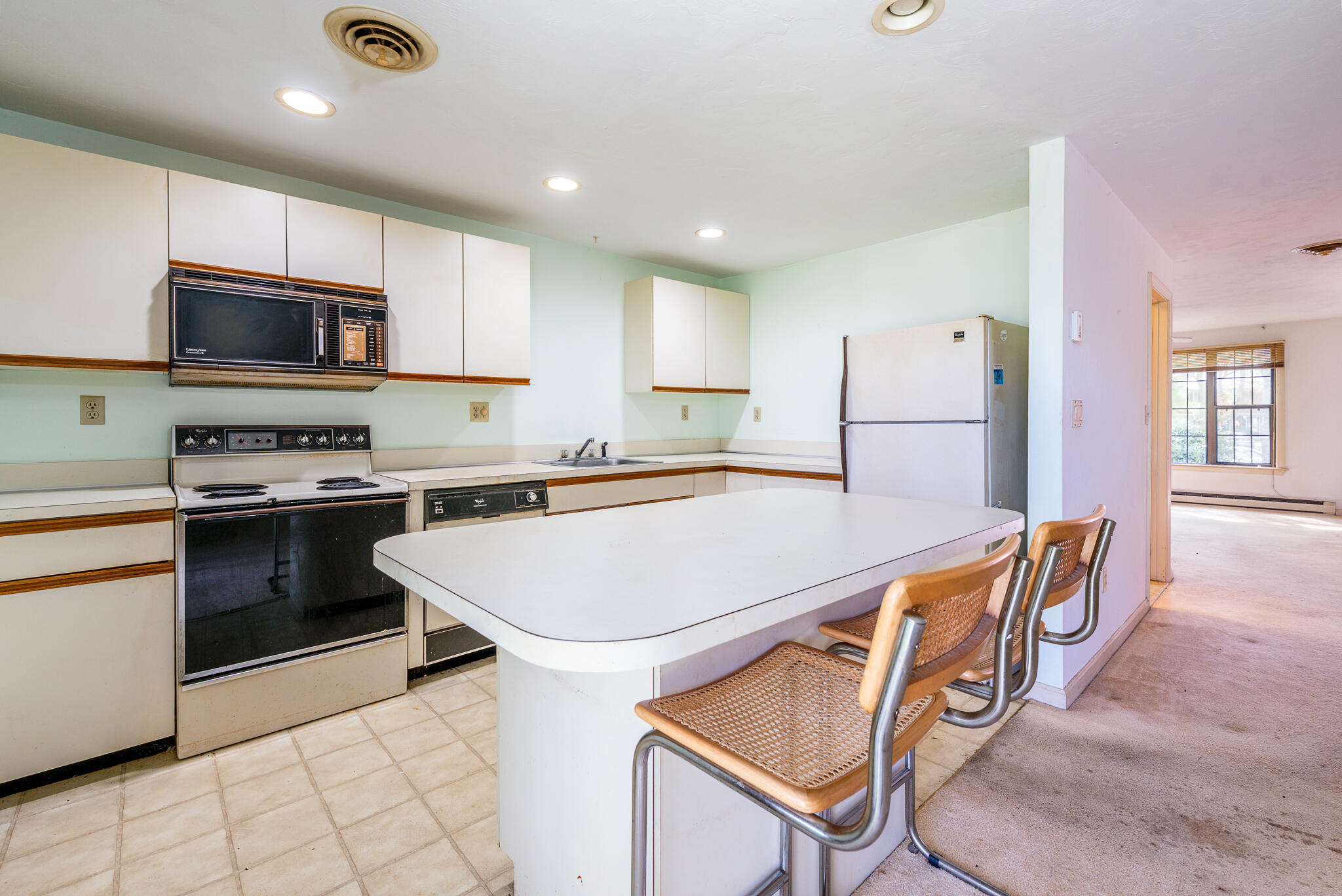 195 Falmouth Road # 8d Property Photo 7