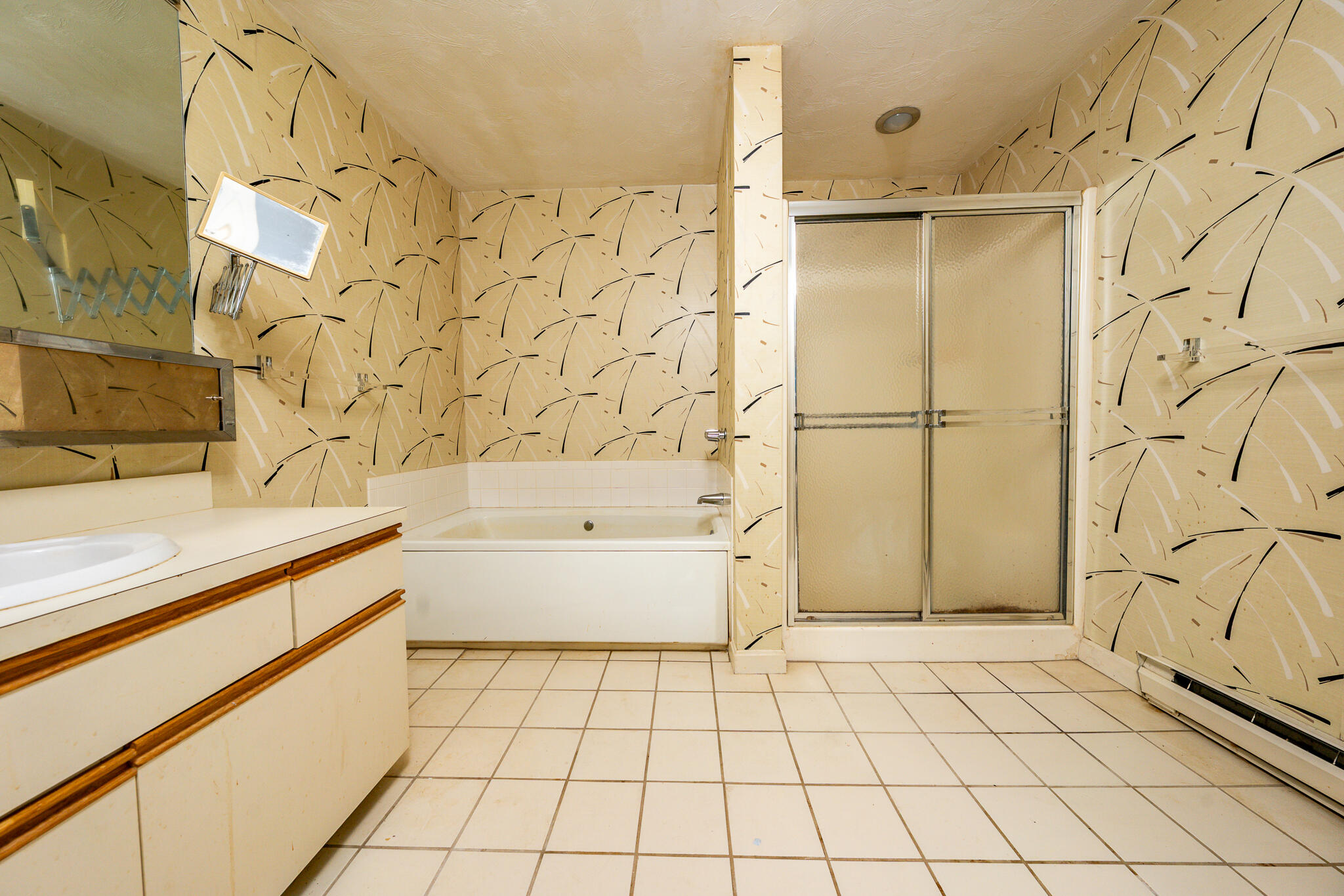 195 Falmouth Road # 8d Property Photo 11