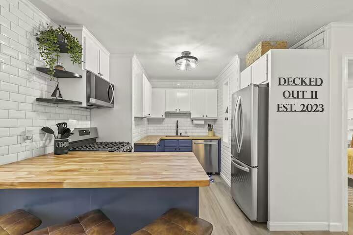 230 Gosnold Street Property Photo 13