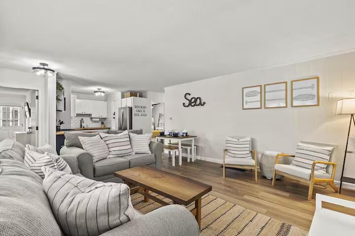 230 Gosnold Street Property Photo 14