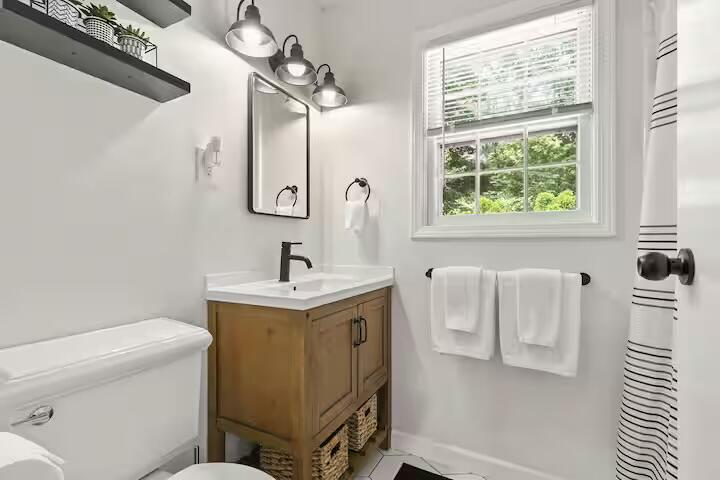 230 Gosnold Street Property Photo 25