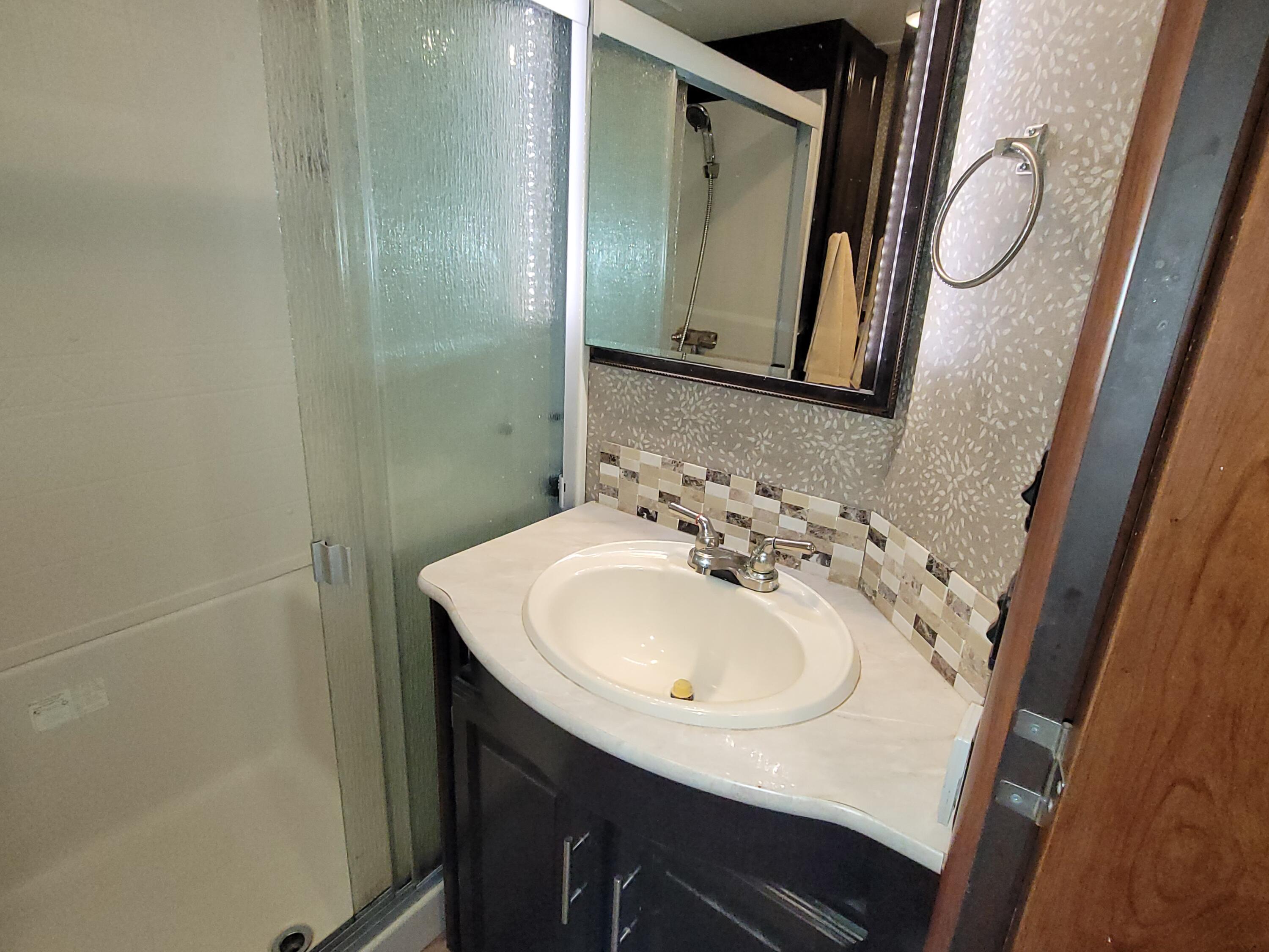 71 South Highland Road # 34 Property Photo 17