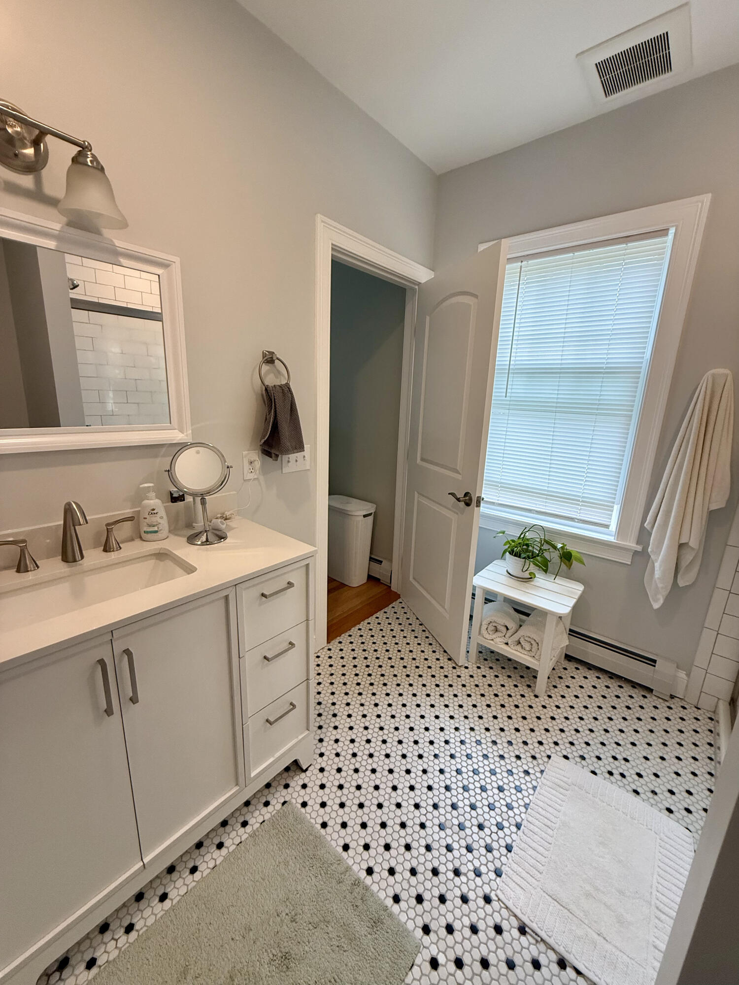 209 Bank Street Property Photo 18