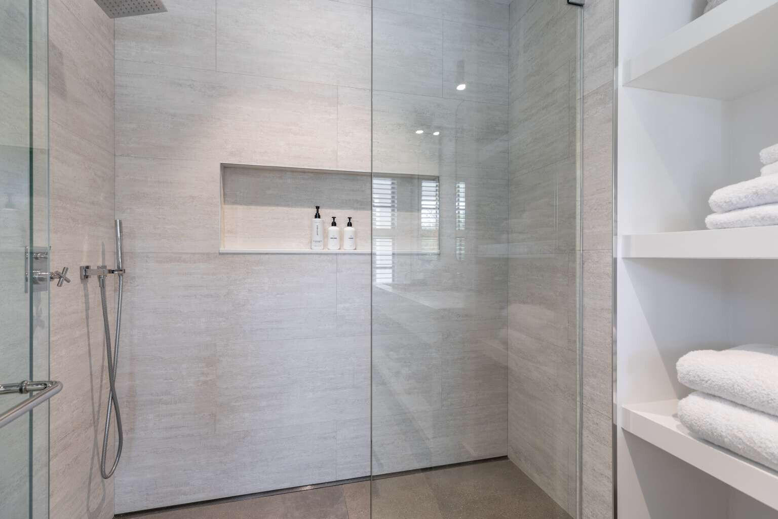 11a Meadow Lane Property Photo 24