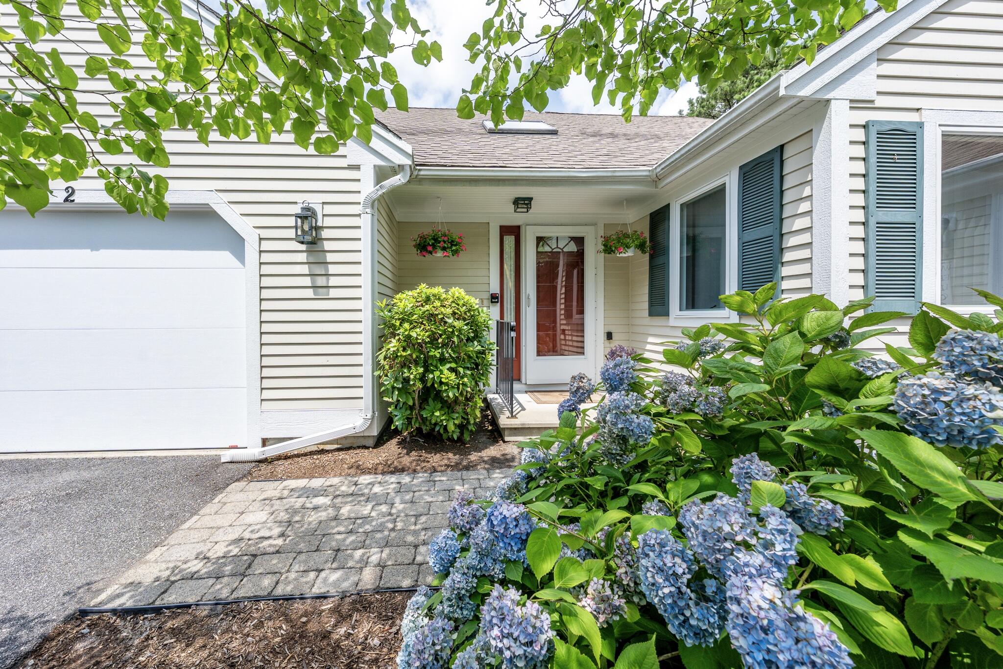 2 Mainsail Circle Property Photo 1