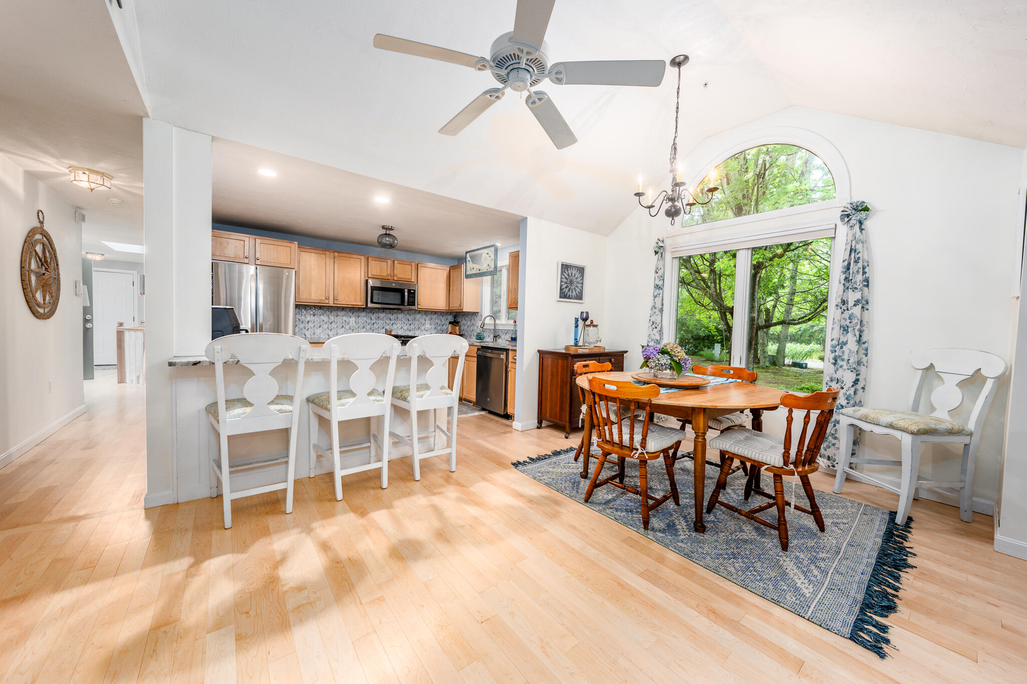 8 Executive Drive Property Photo 3