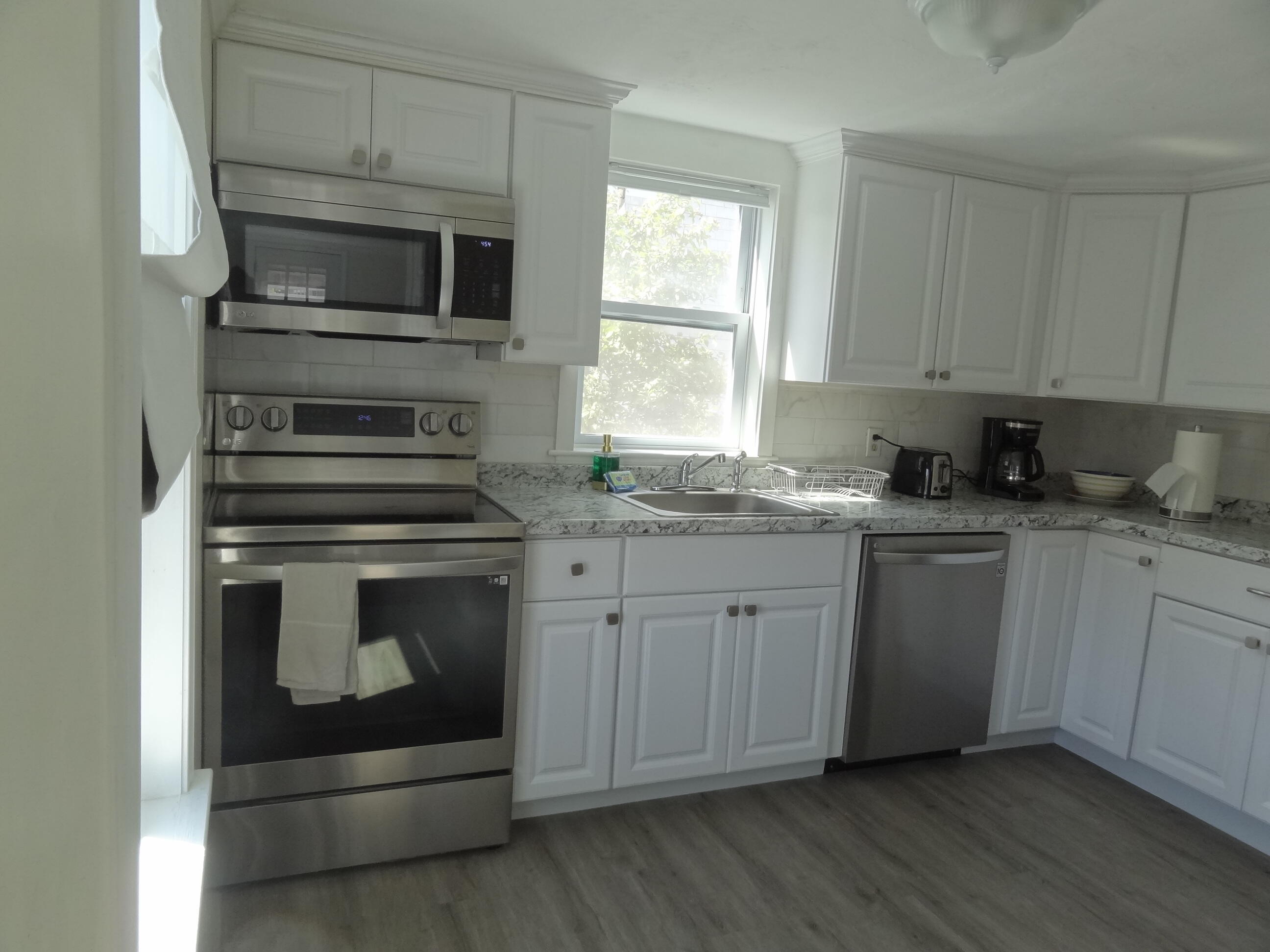 155 Bayview Street # B Property Photo 5
