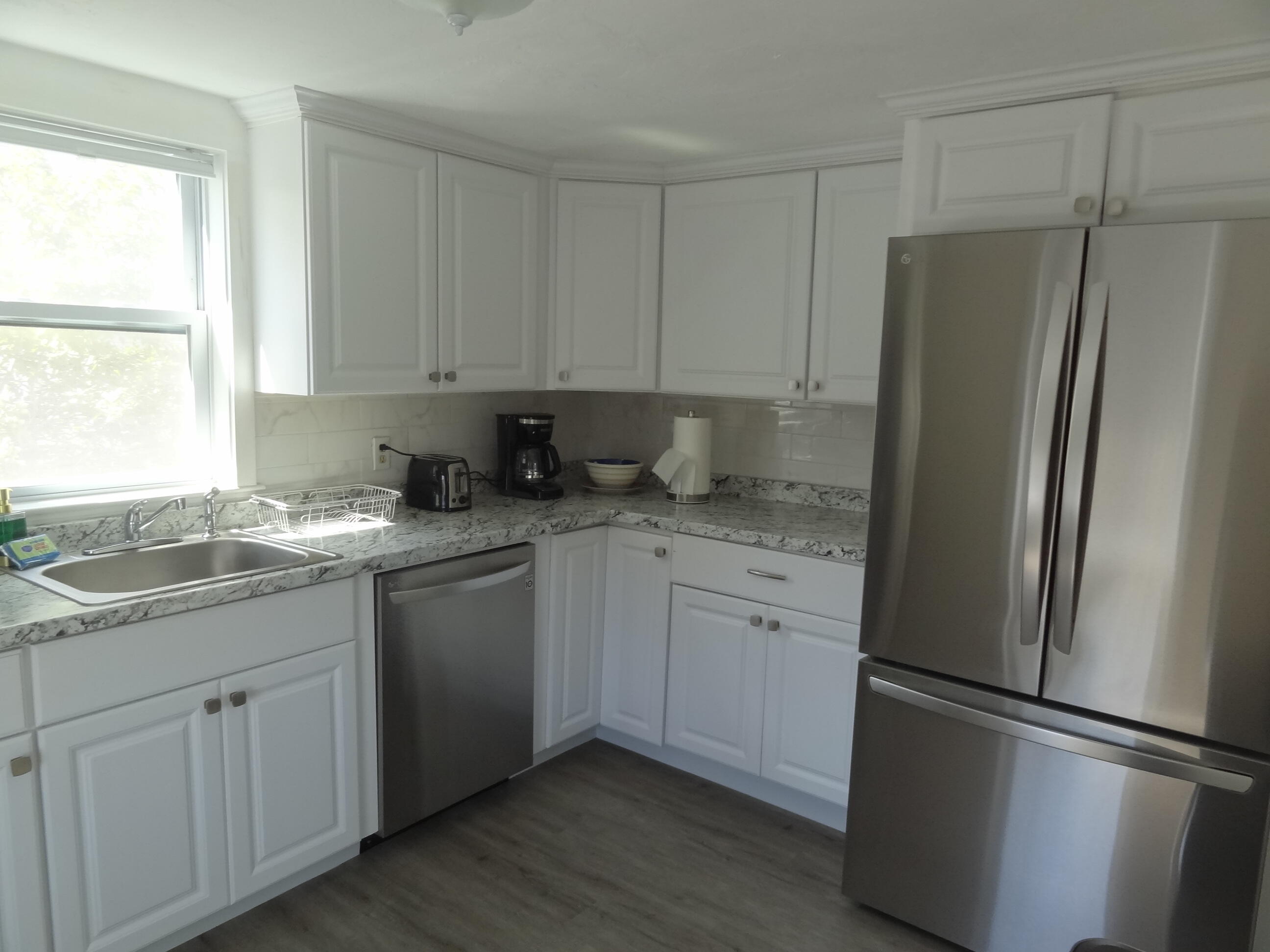 155 Bayview Street # B Property Photo 6