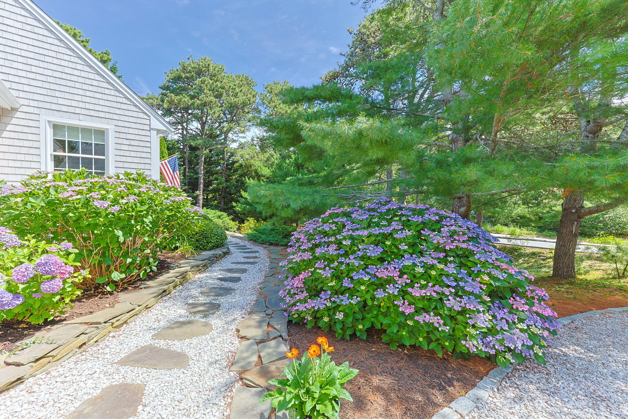 25 Pilgrims Path Property Photo 7