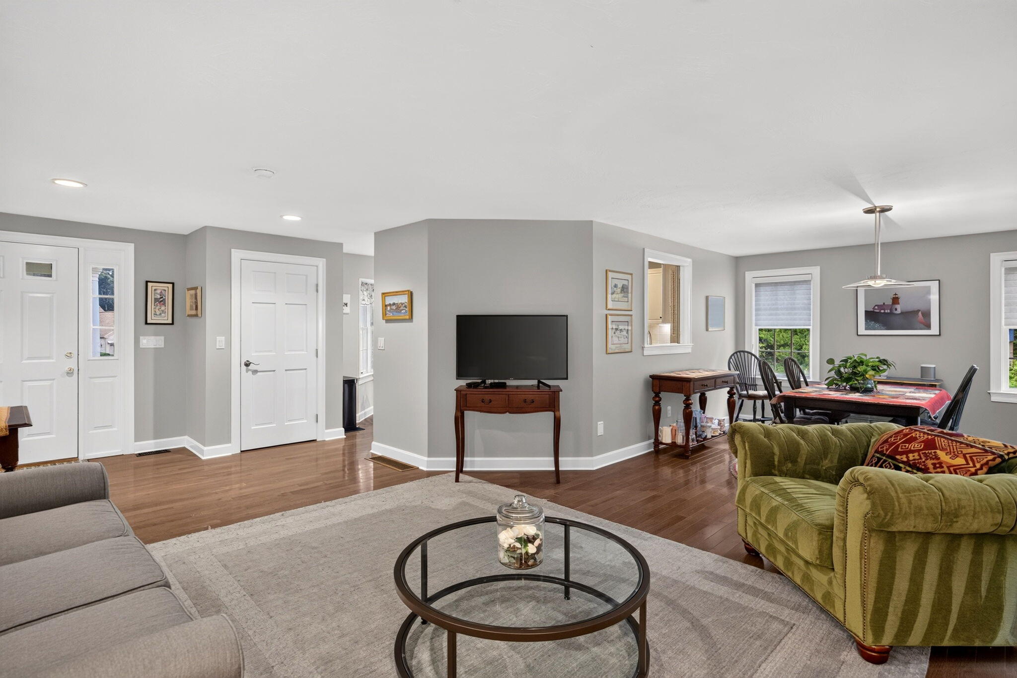 8 Elizabeth Circle Unit 8 Property Photo 5