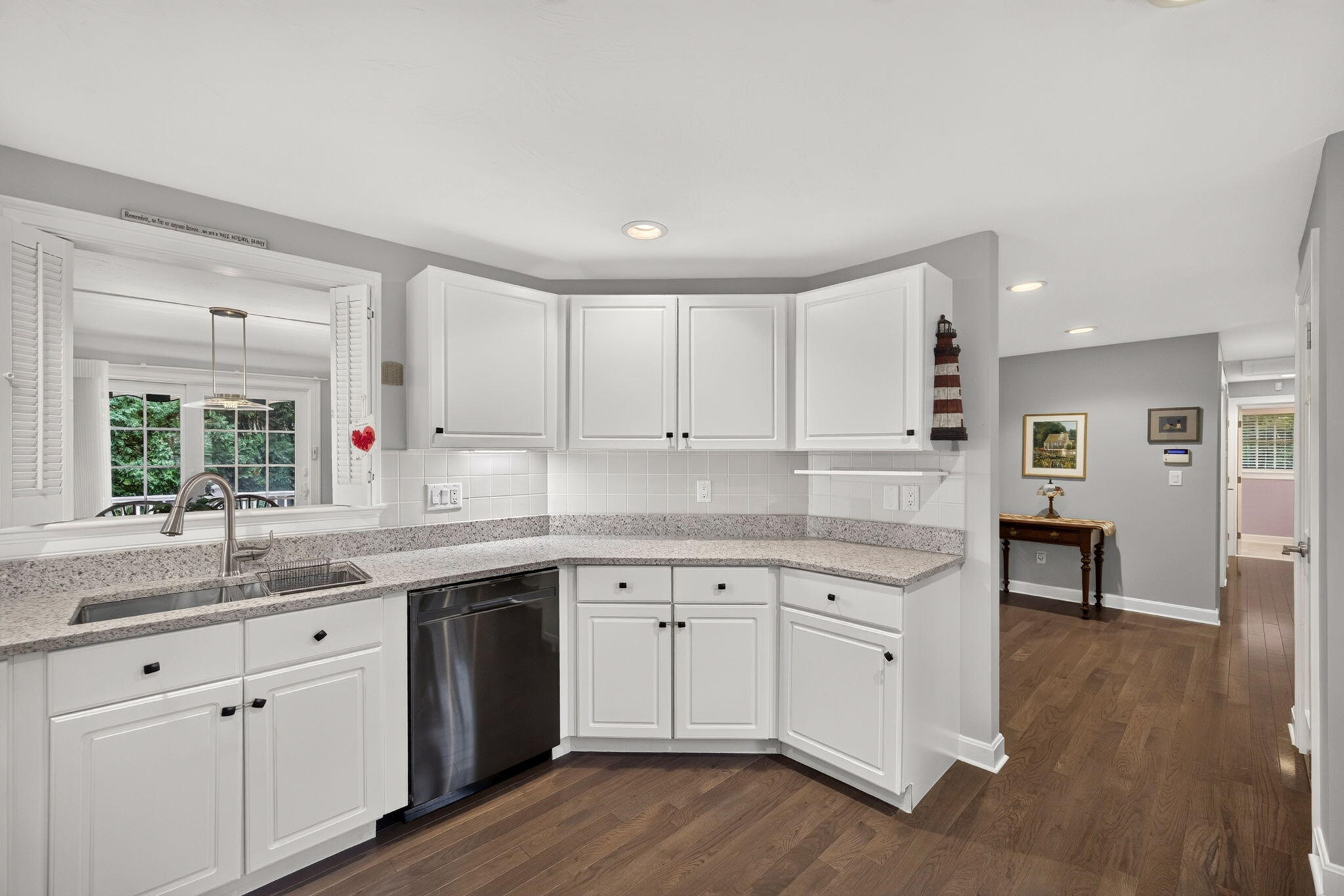 8 Elizabeth Circle Unit 8 Property Photo 12