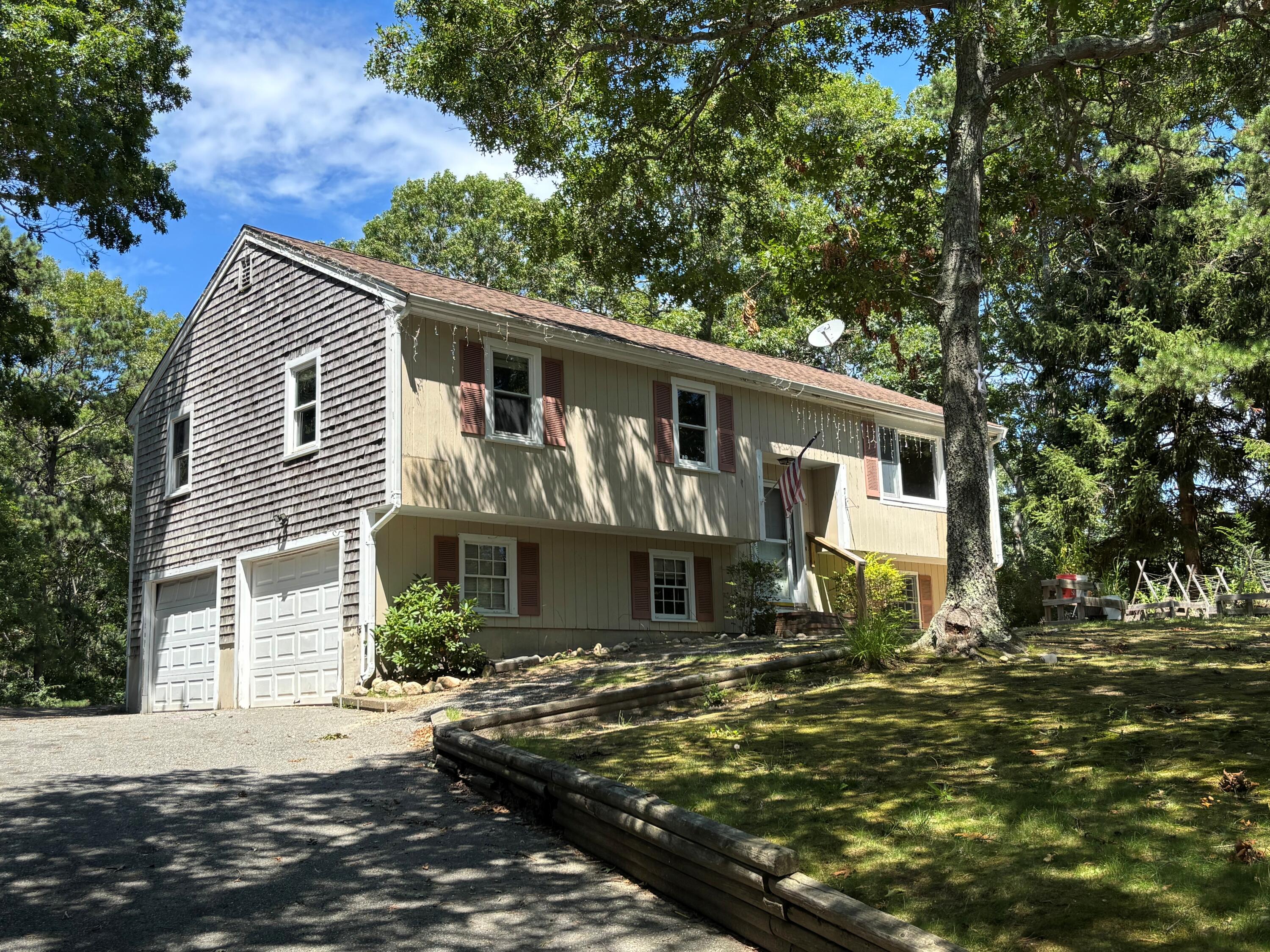 7 Emerald Way Property Photo 1