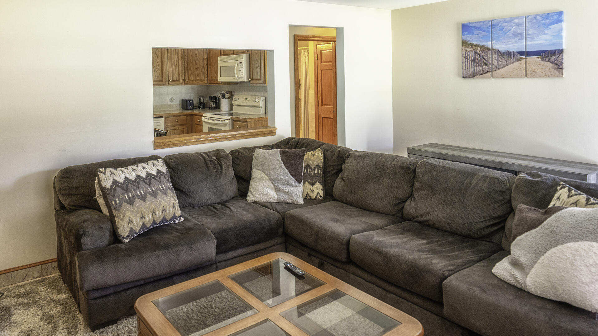 118 Walton Avenue Property Photo 3