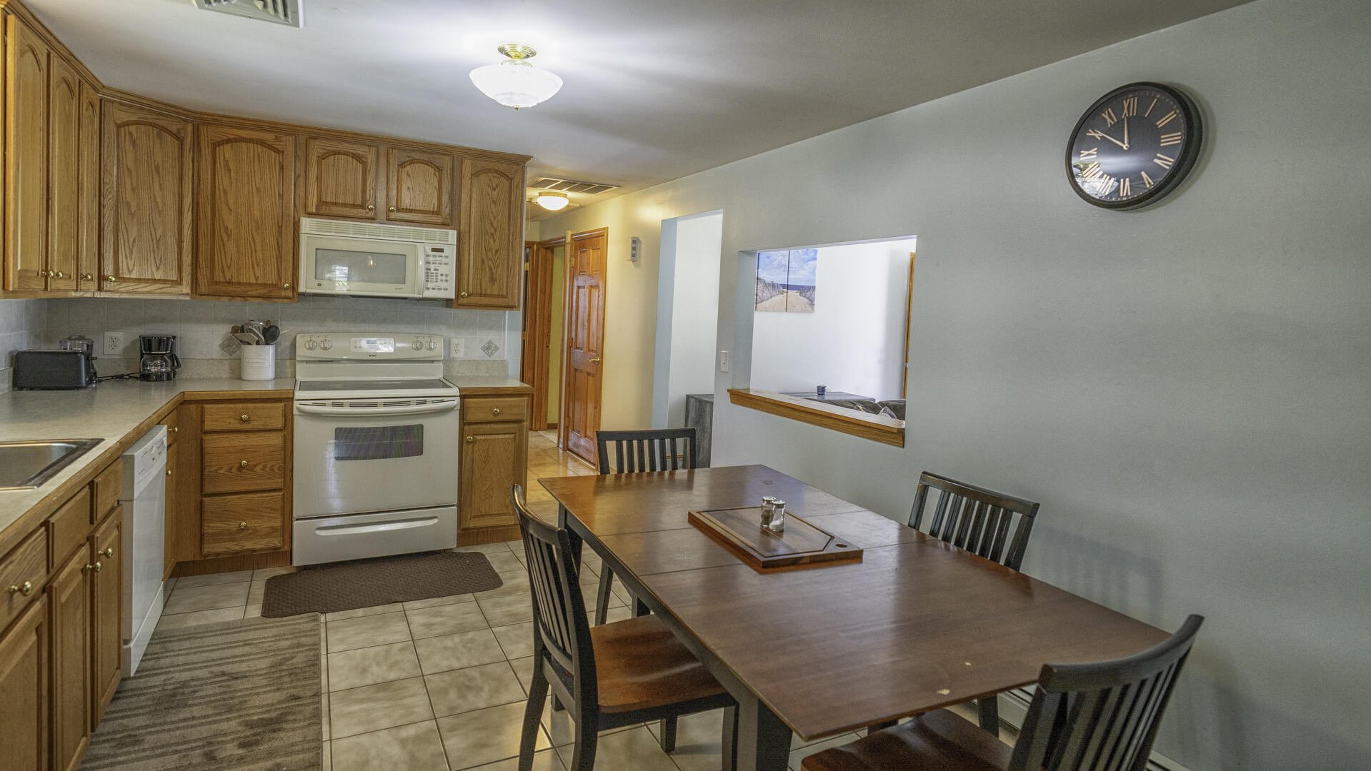 118 Walton Avenue Property Photo 7