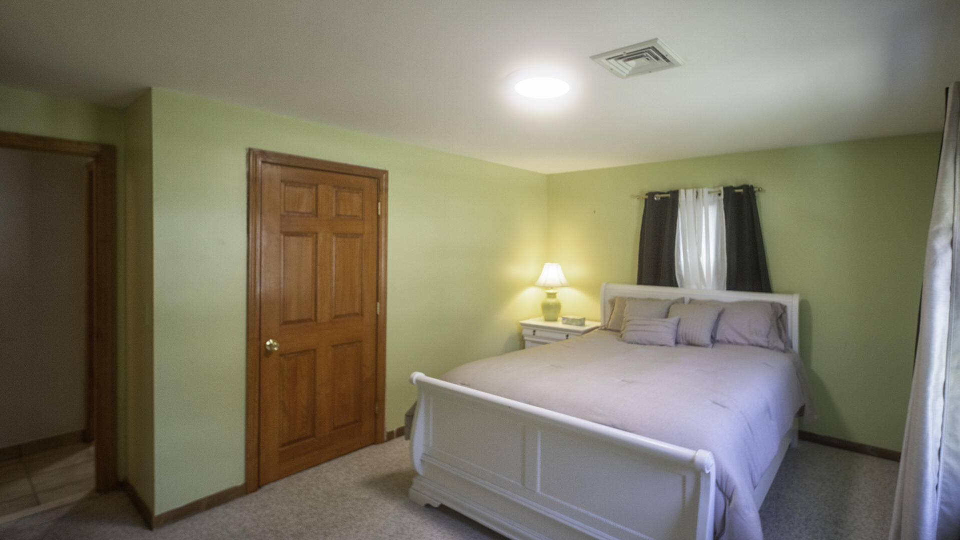 118 Walton Avenue Property Photo 10