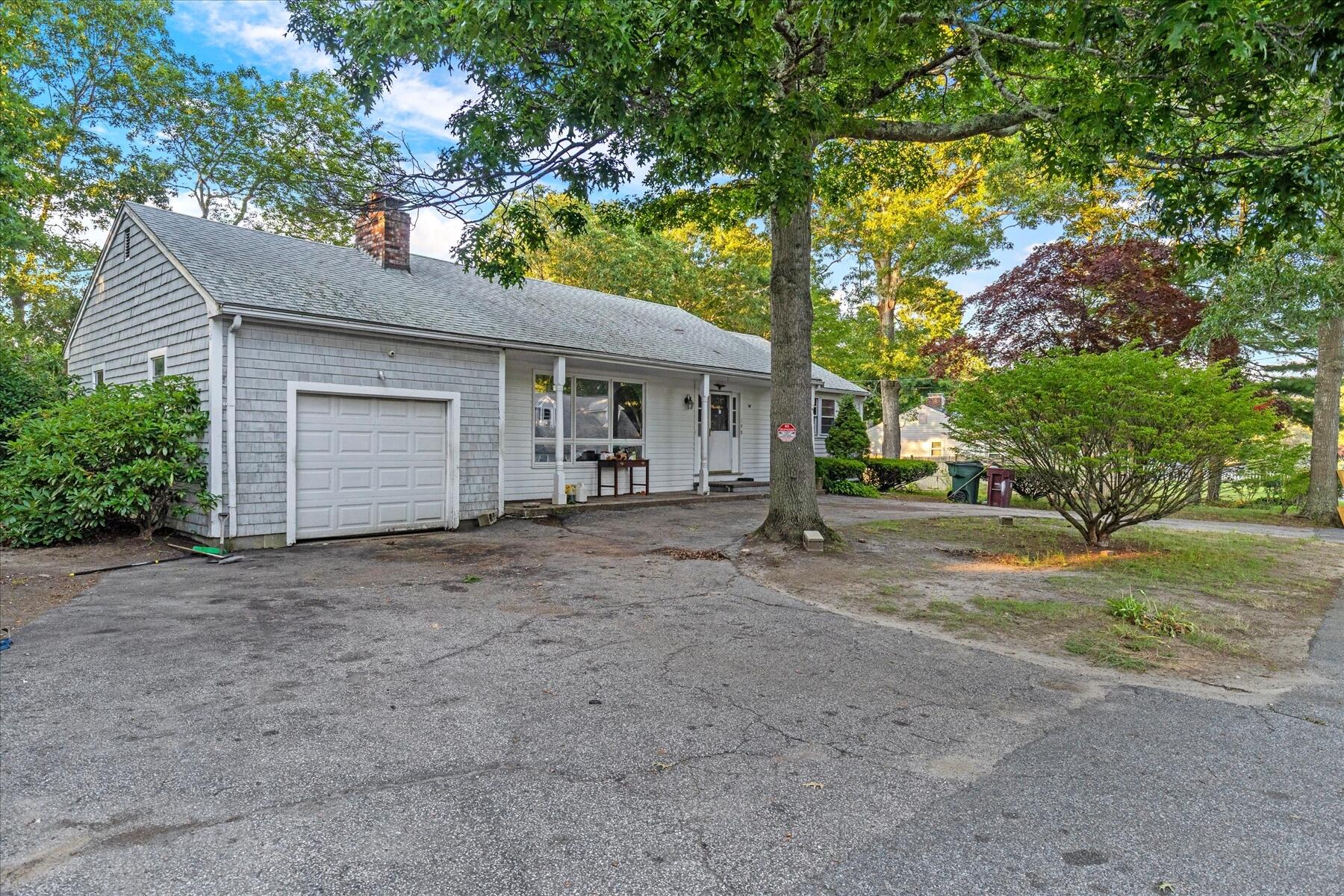 198 Bristol Avenue Property Photo 3