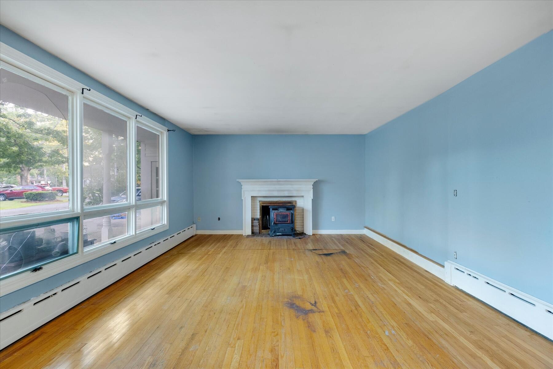198 Bristol Avenue Property Photo 6