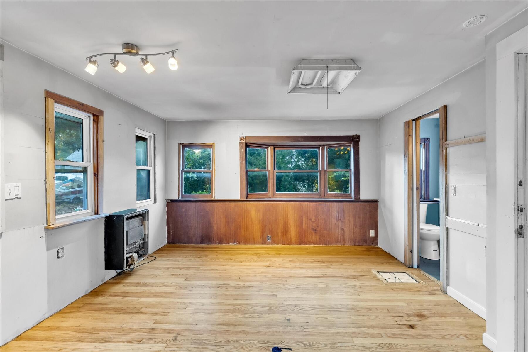 198 Bristol Avenue Property Photo 11