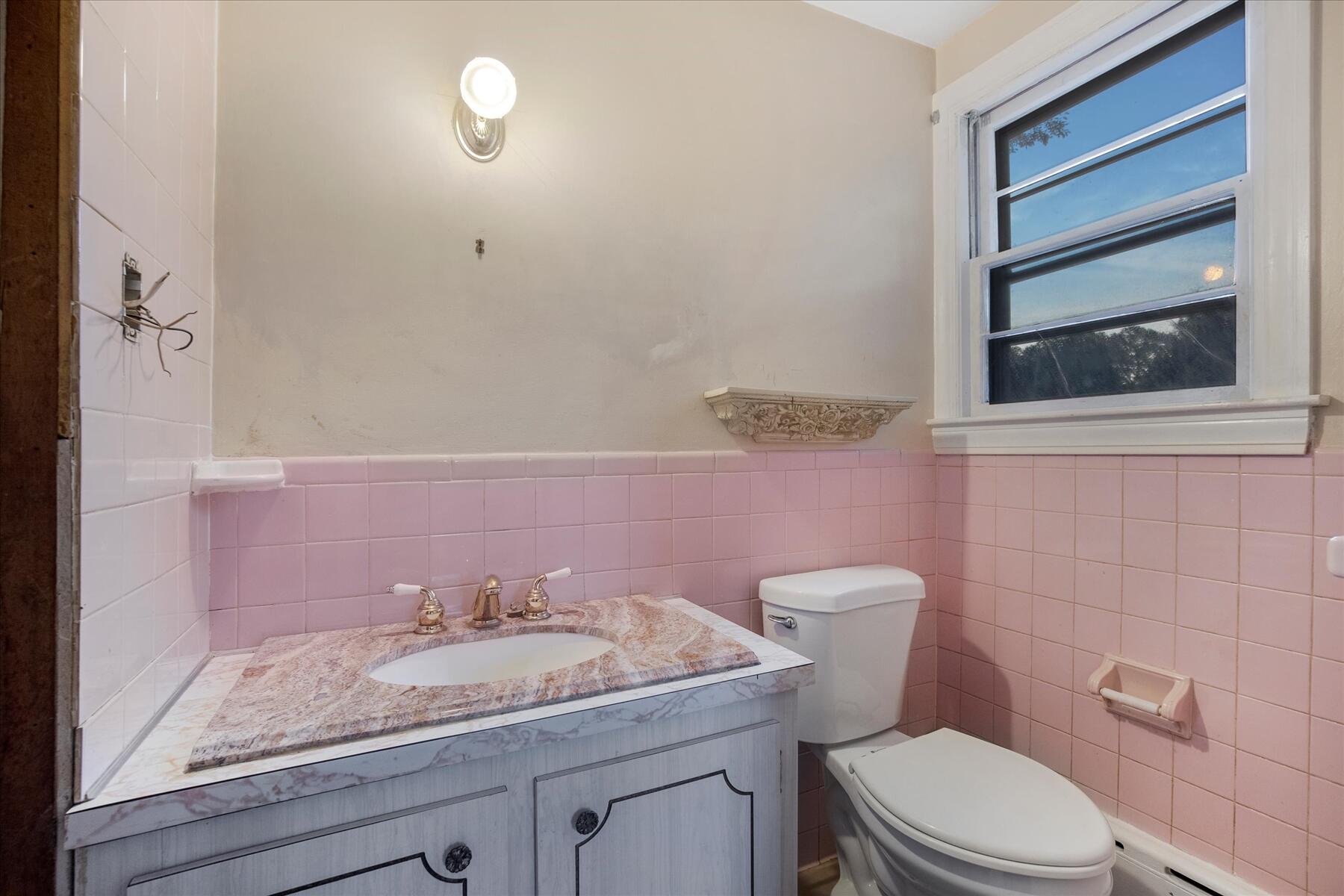 198 Bristol Avenue Property Photo 22
