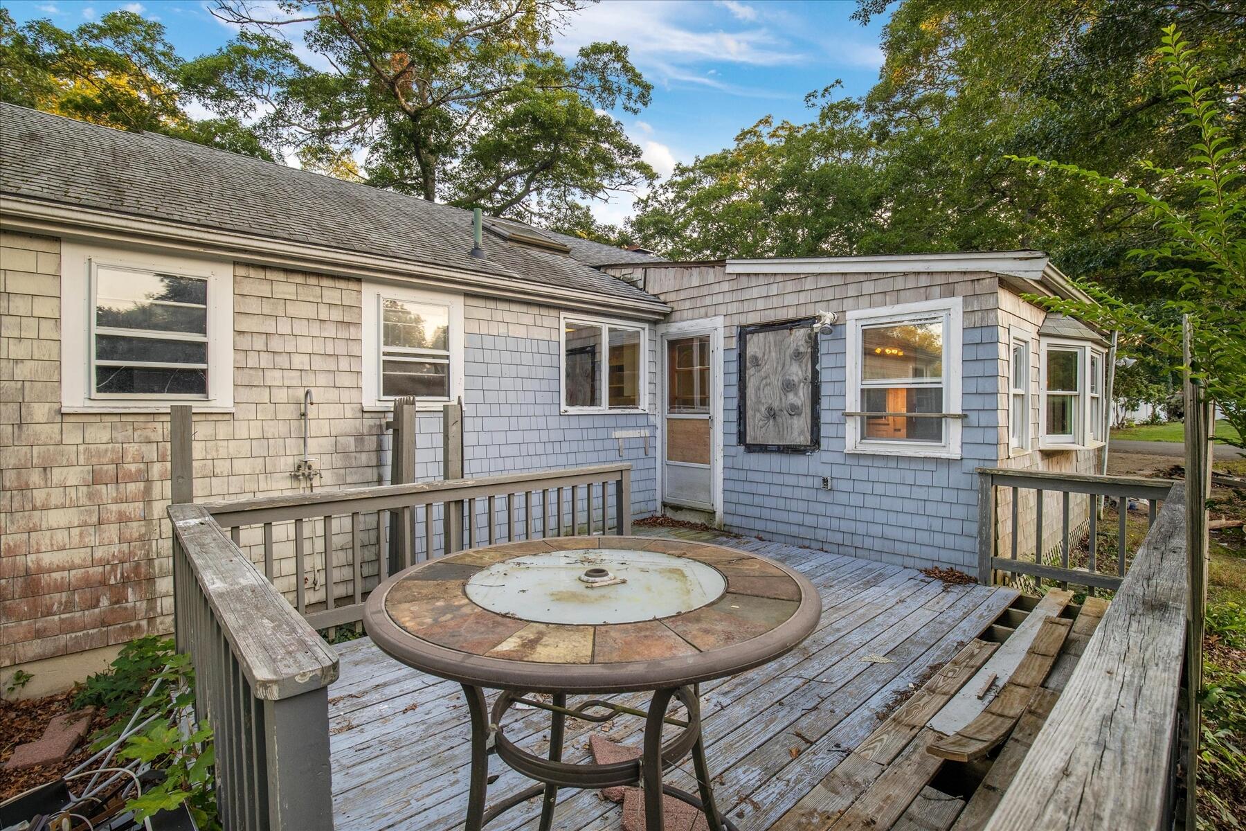 198 Bristol Avenue Property Photo 28