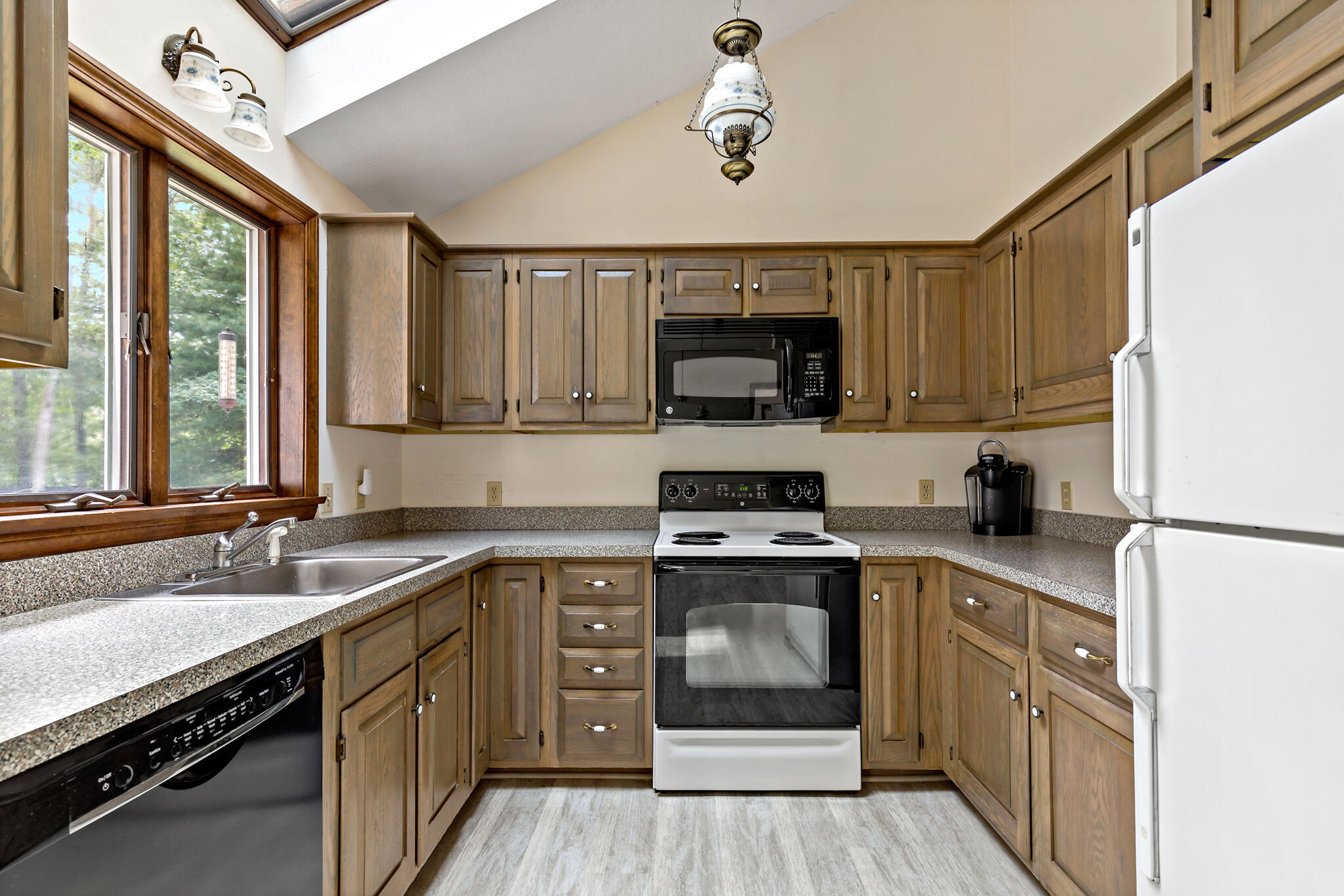 26 Quashnet Way Property Photo 6