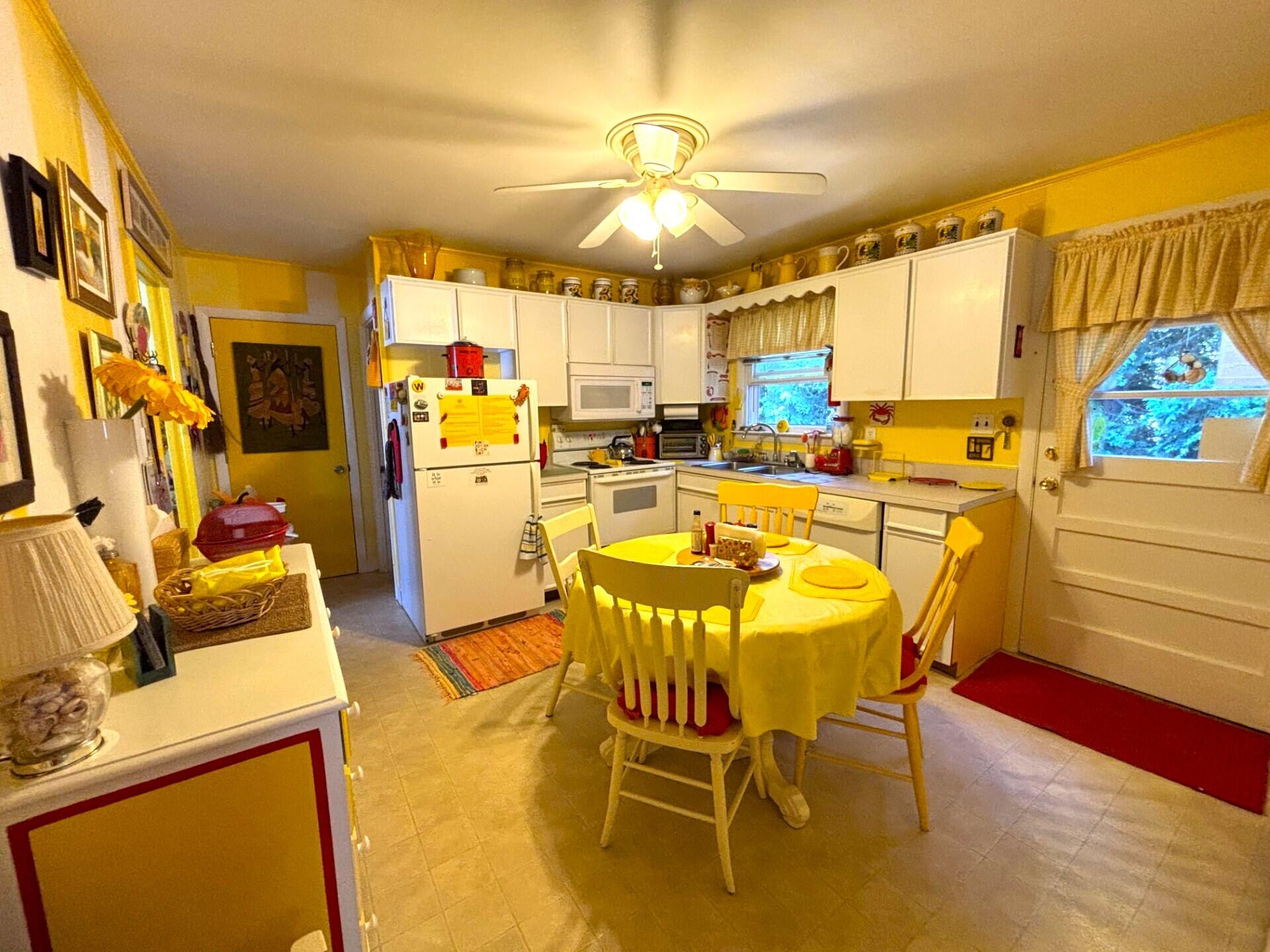 124 Skiff Avenue Unit 11 Property Photo 6