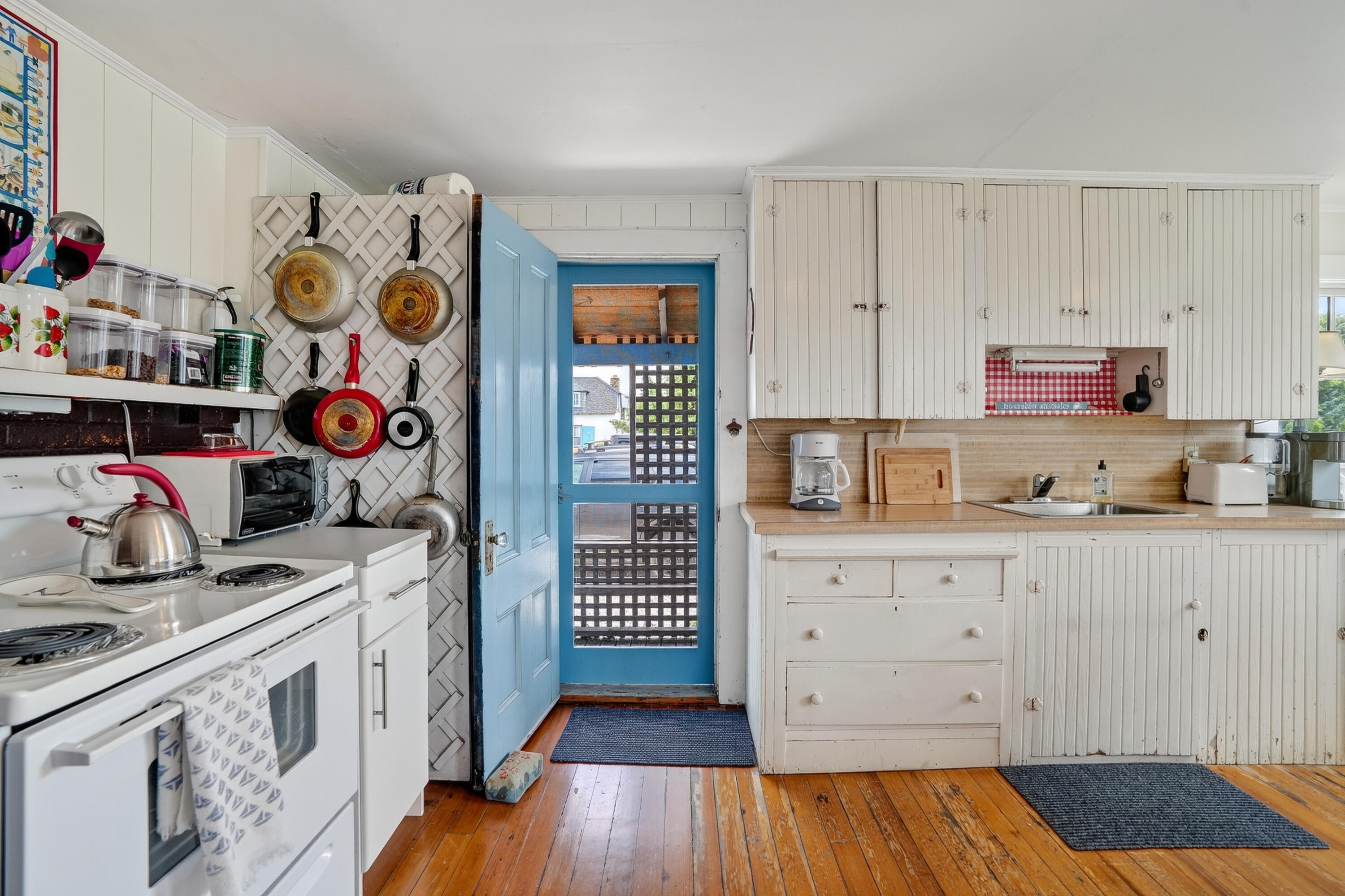 27 Beach Road Property Photo 11