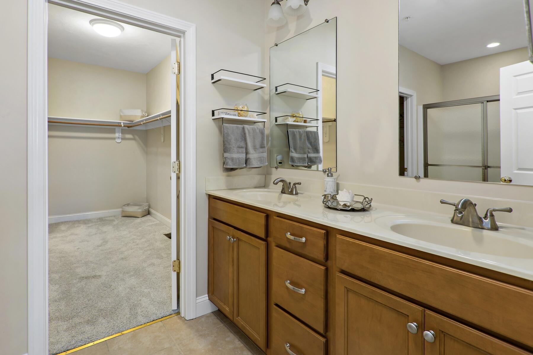 45 Grey Hawk Drive Property Photo 15