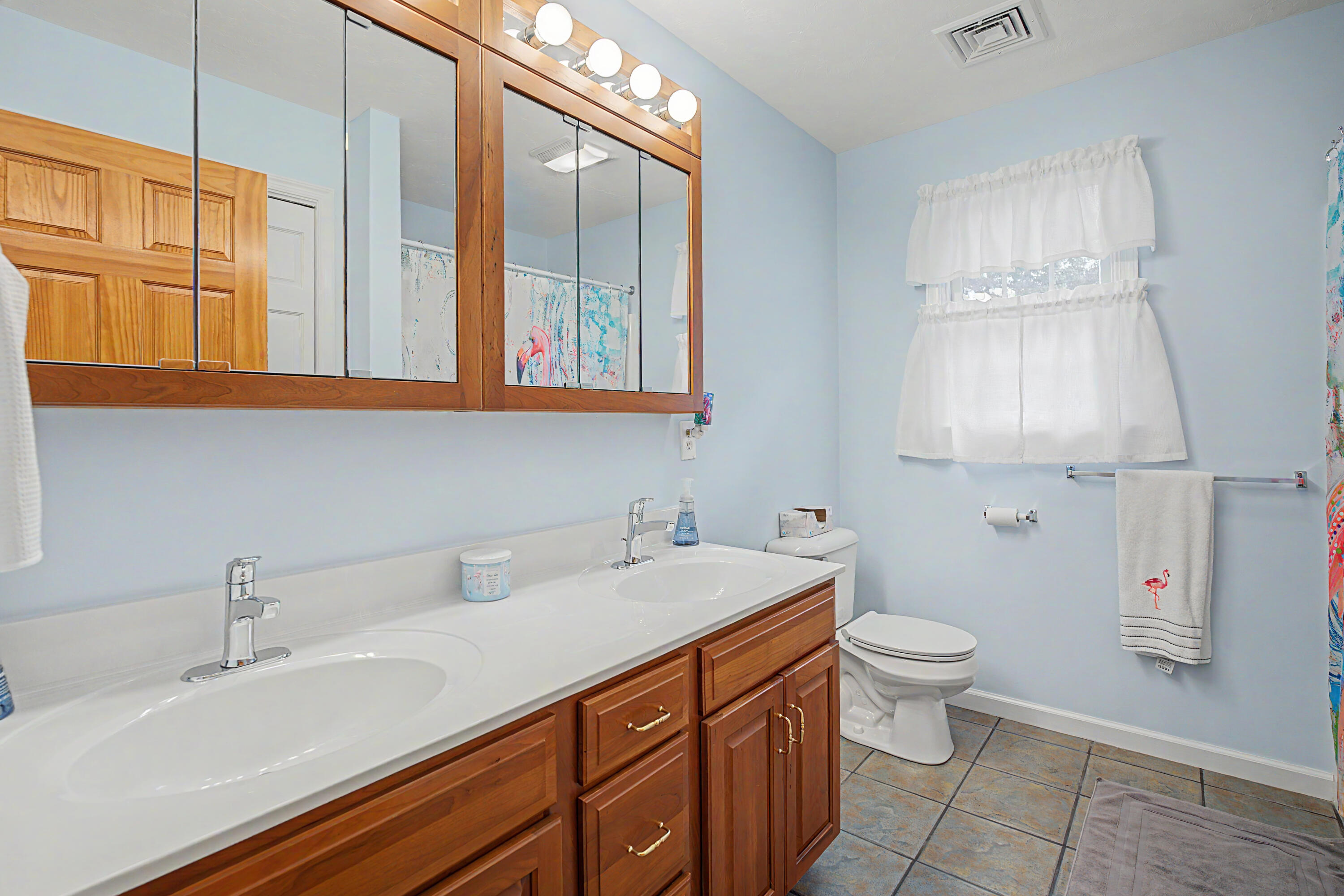 12 Gordon Lane Property Photo 28