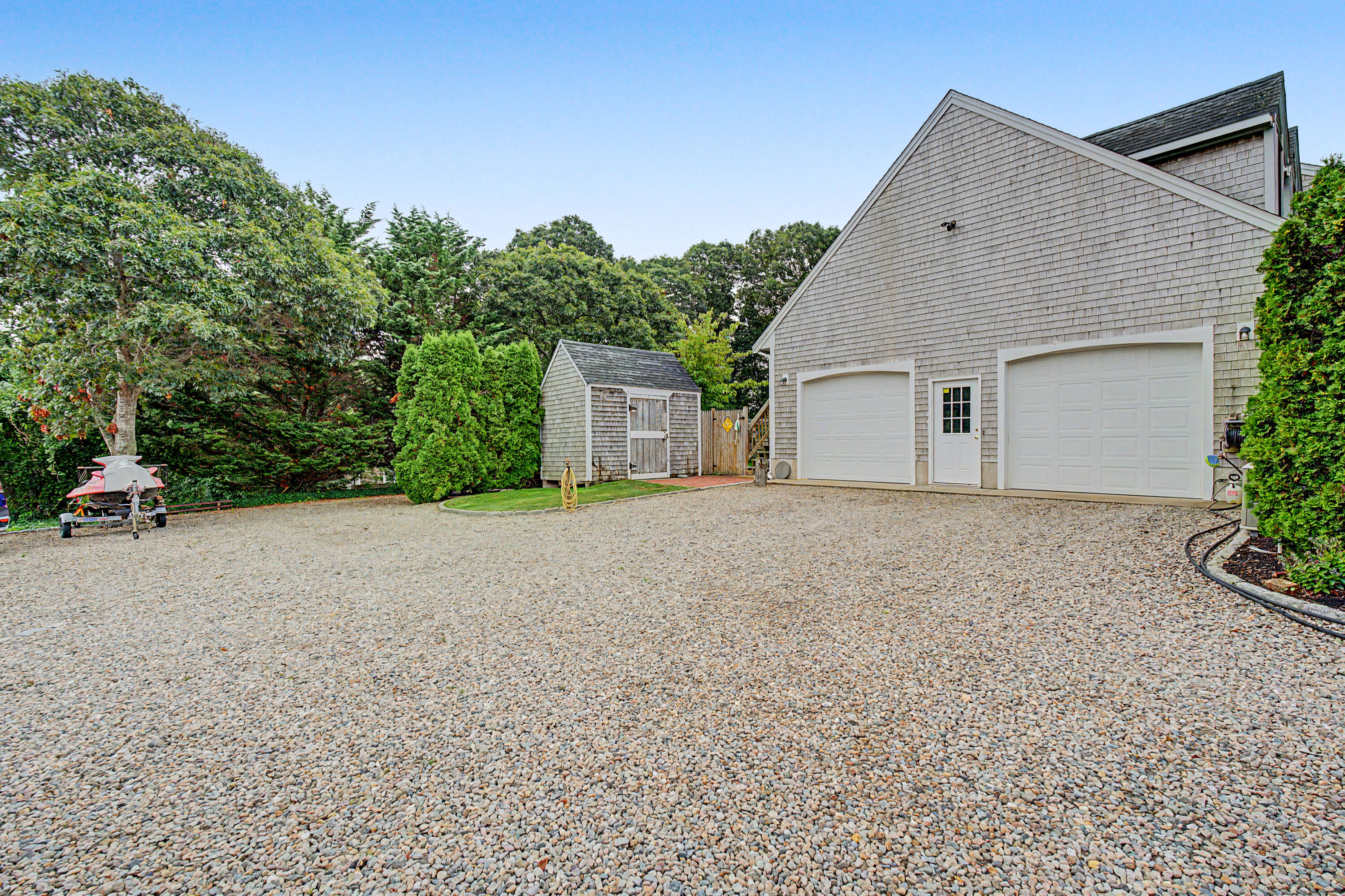 12 Gordon Lane Property Photo 34