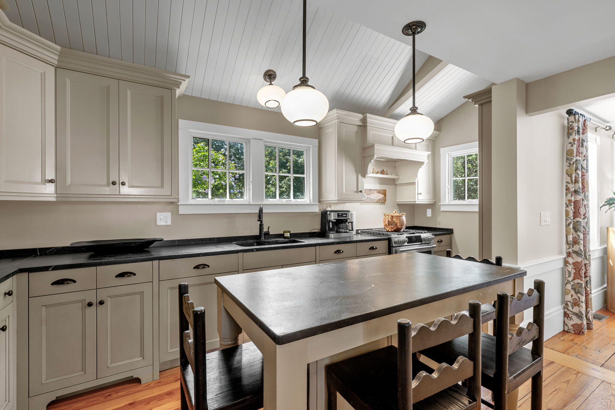 141 Bank Street Property Photo 12