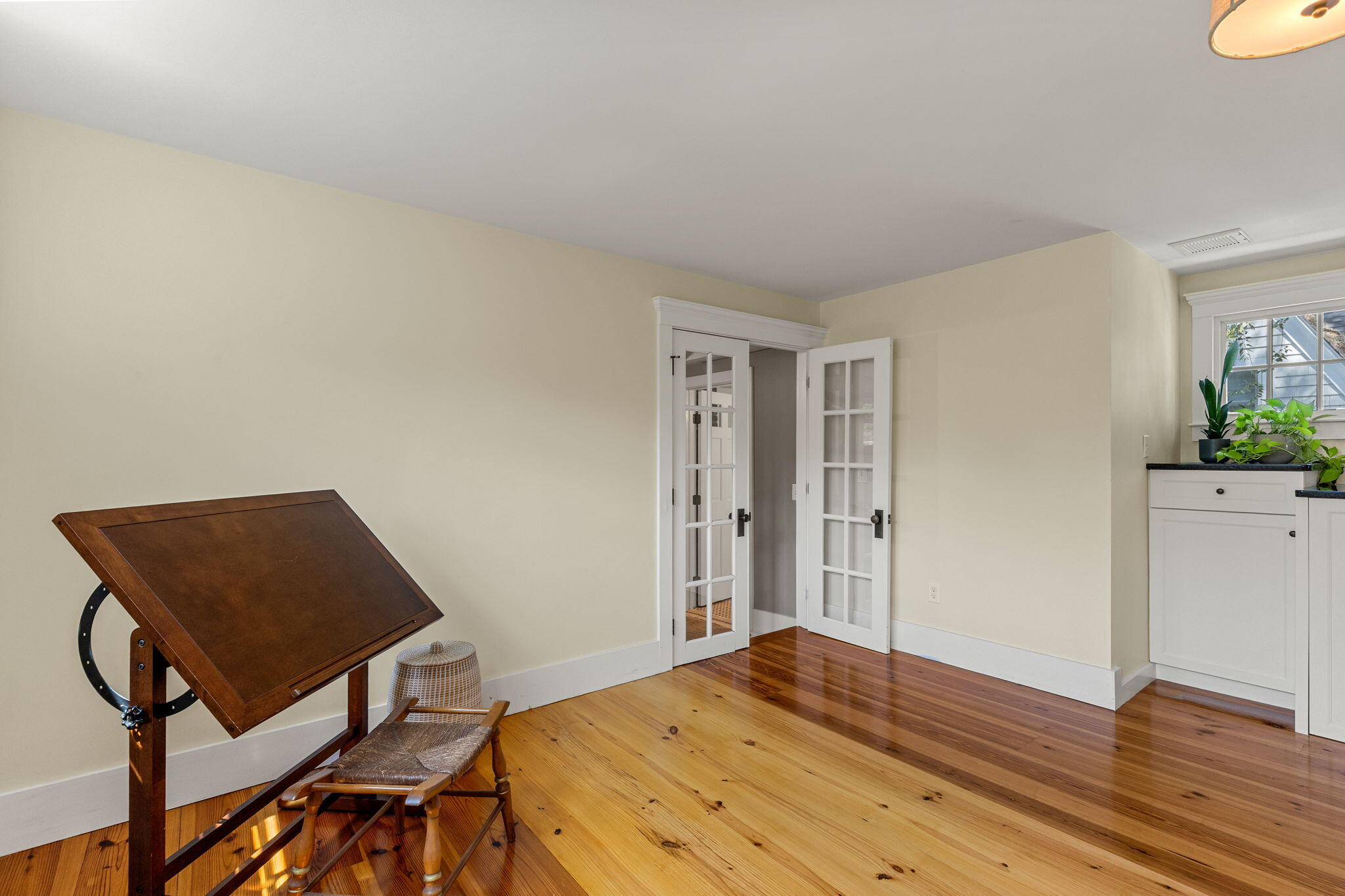 141 Bank Street Property Photo 26