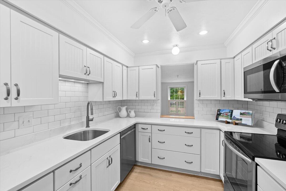 3512 Main Street Apt 3 Property Photo 15