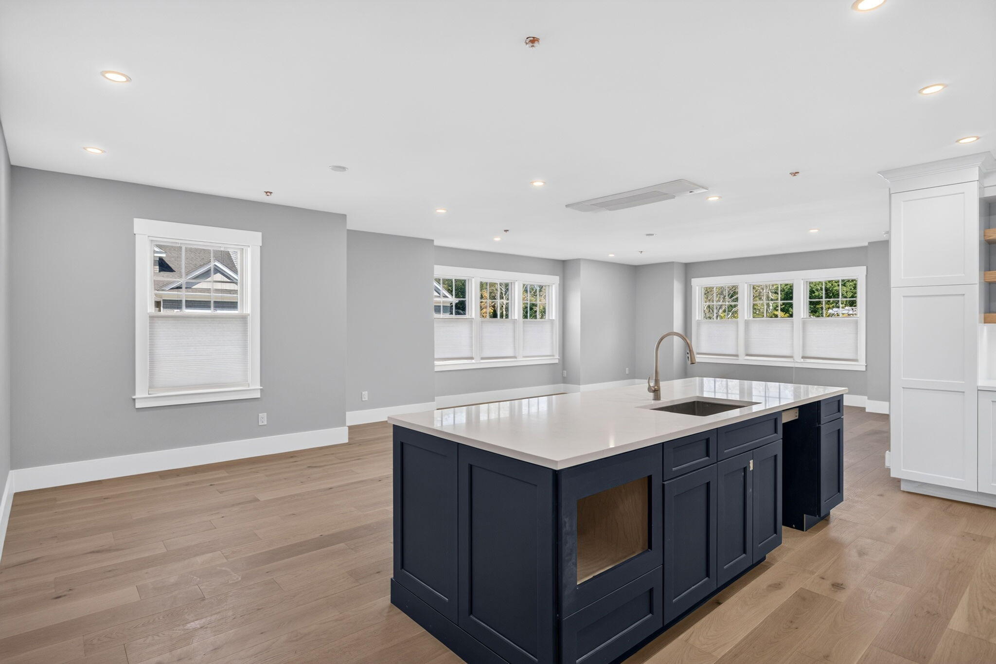 533 Woods Hole Road Unit E101 Property Photo 3