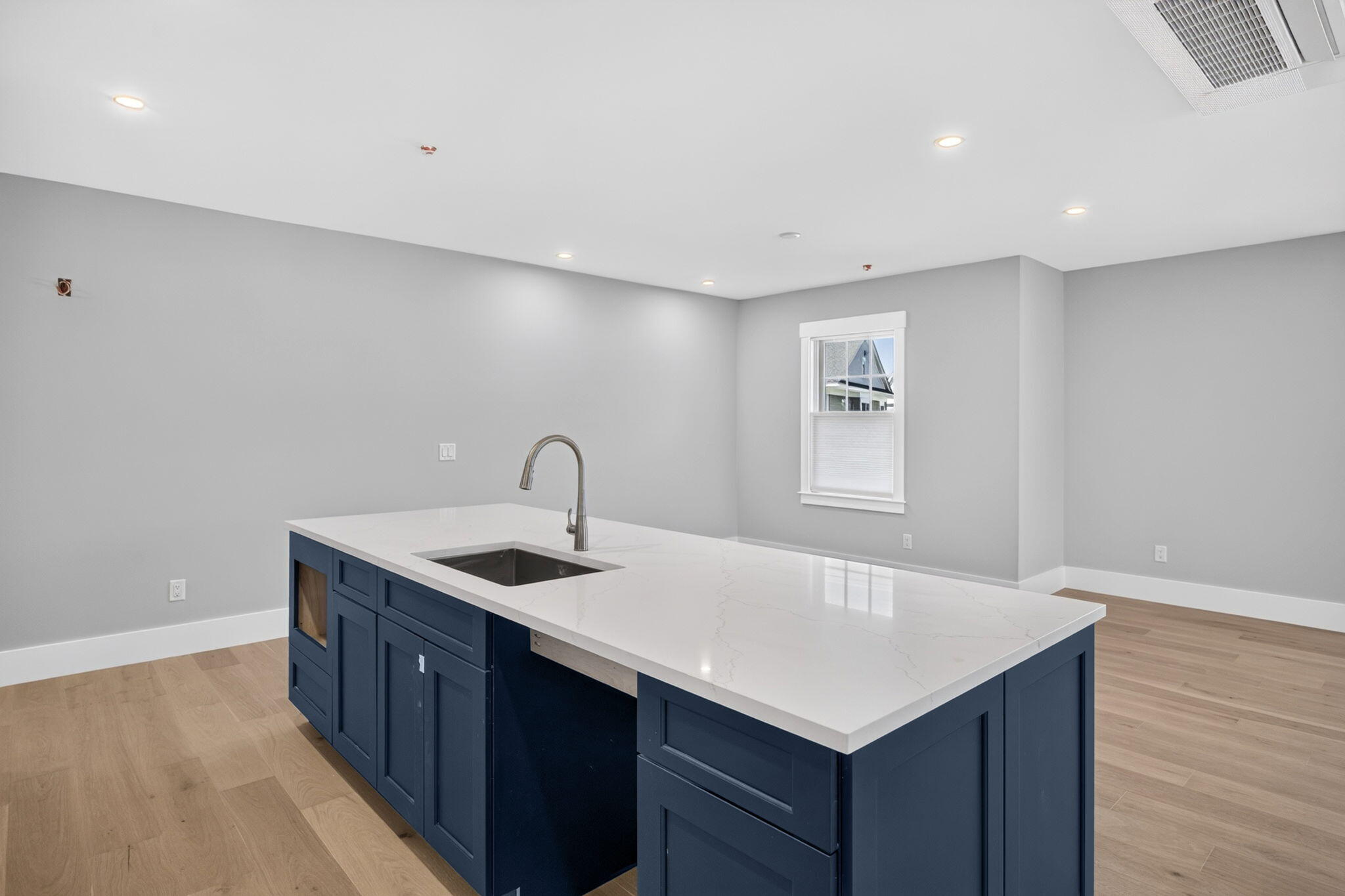 533 Woods Hole Road Unit E101 Property Photo 4