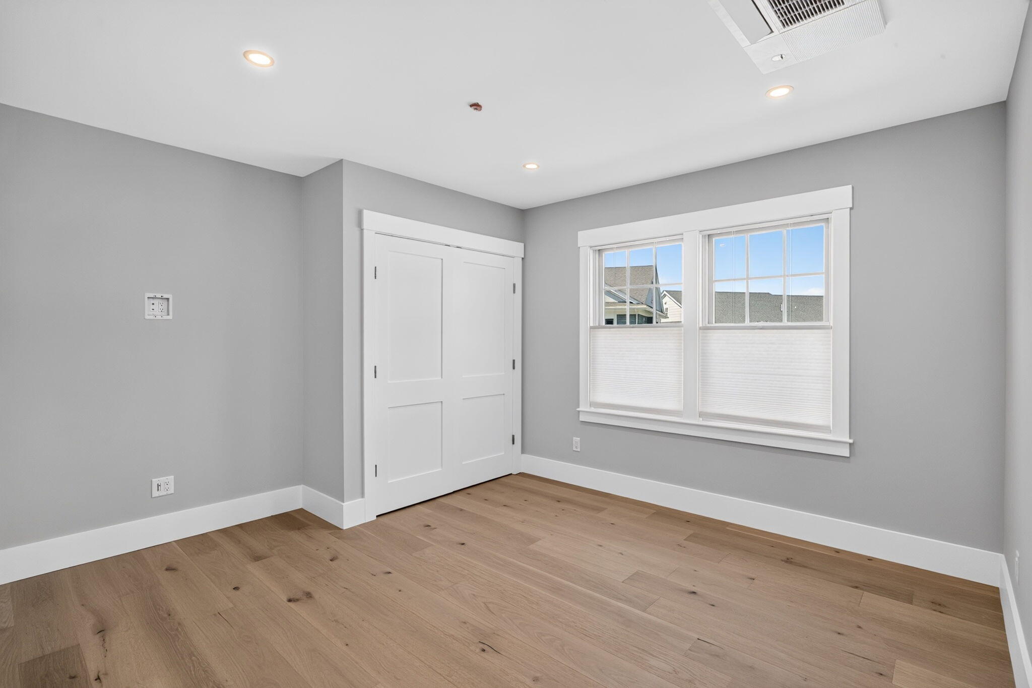 533 Woods Hole Road Unit E101 Property Photo 18