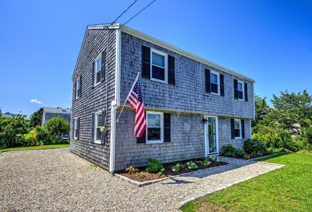 16 Freeman Avenue Property Photo 1