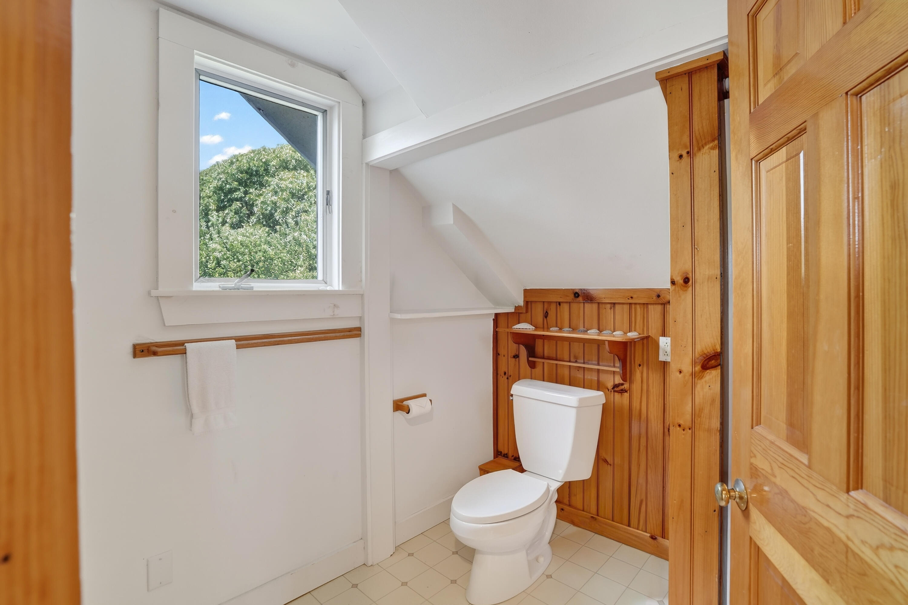 88 Franklin Street Property Photo 41